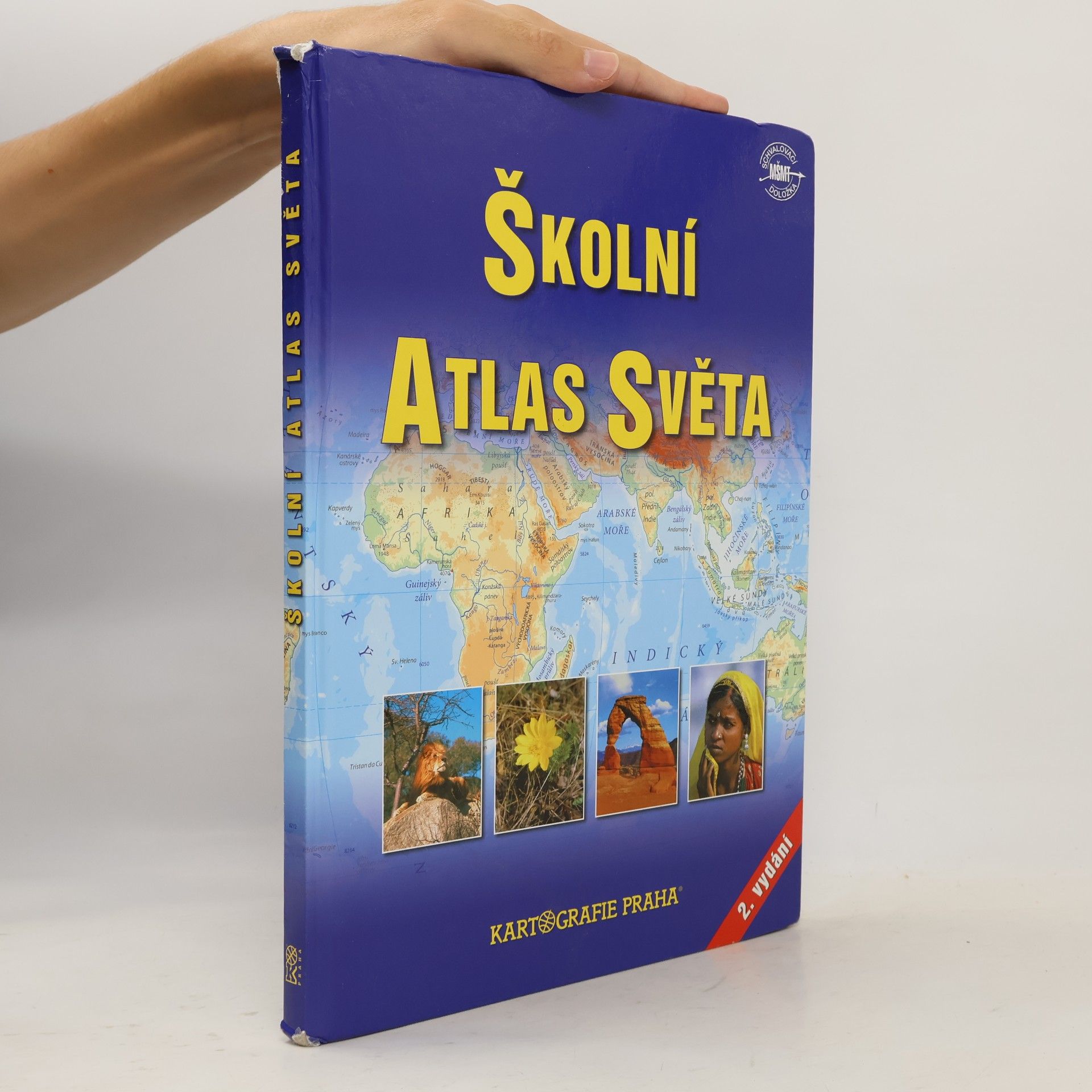 Autores varios Školní atlas světa