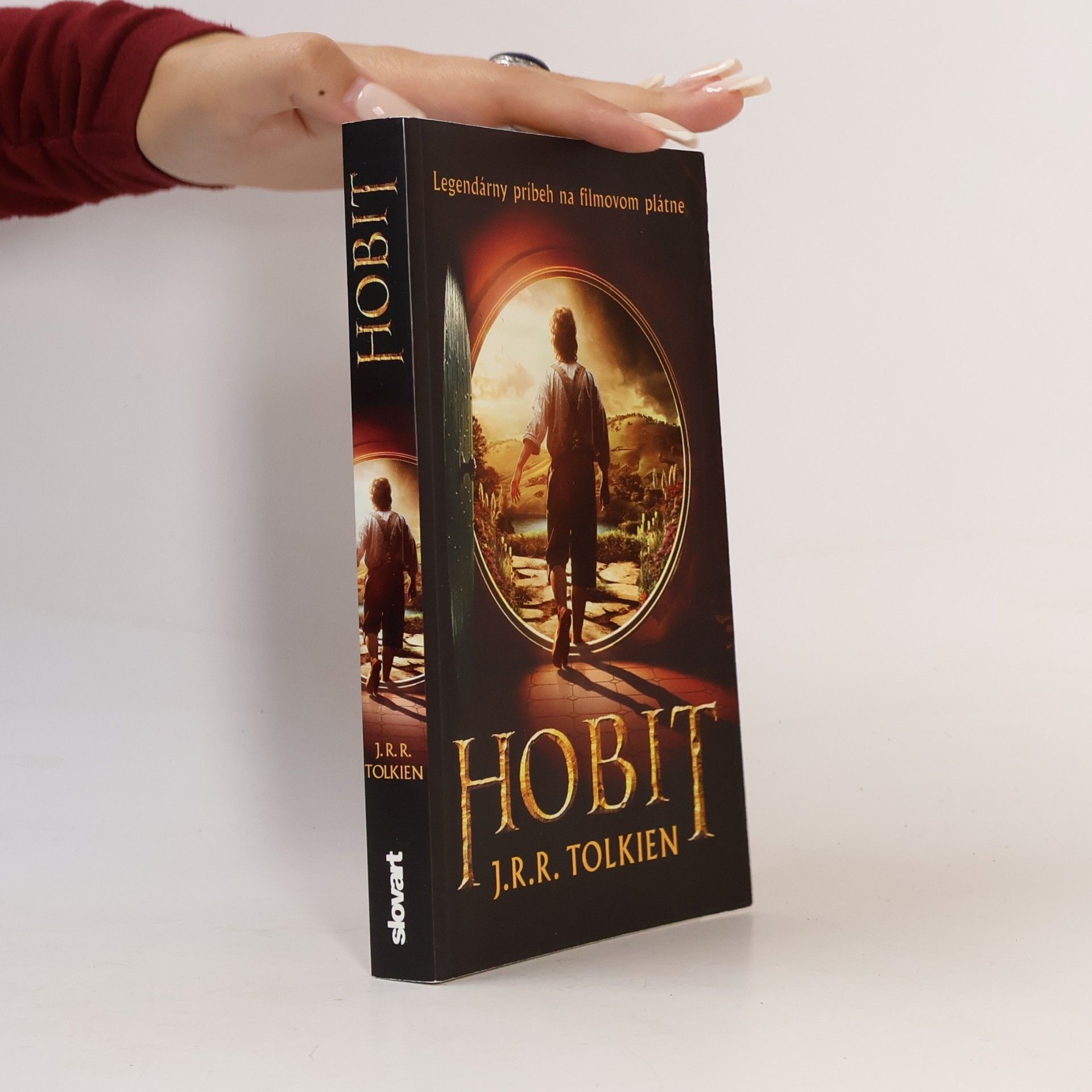 J. R. R. Tolkien Hobit (alebo Cesta tam a späť)