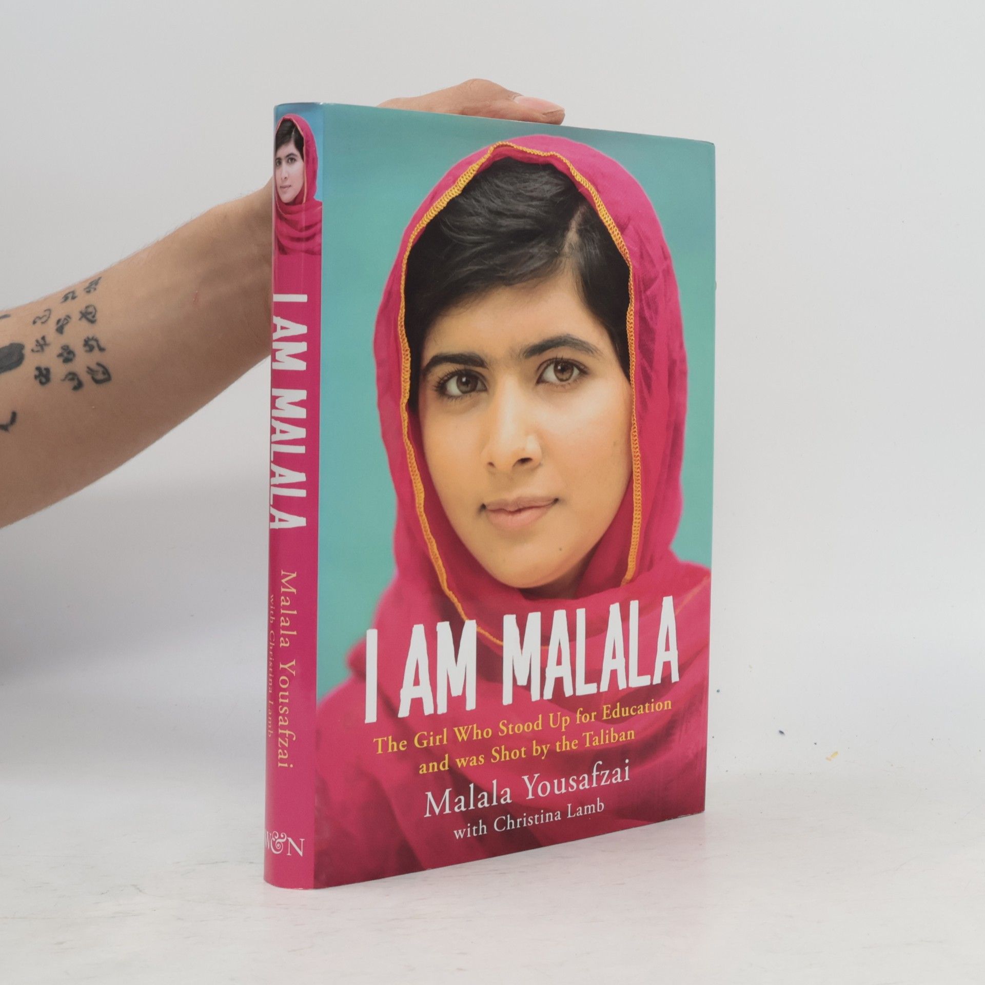 Malala Yousafzai I am Malala : the girl who stood up for education and was shot by the Taliban