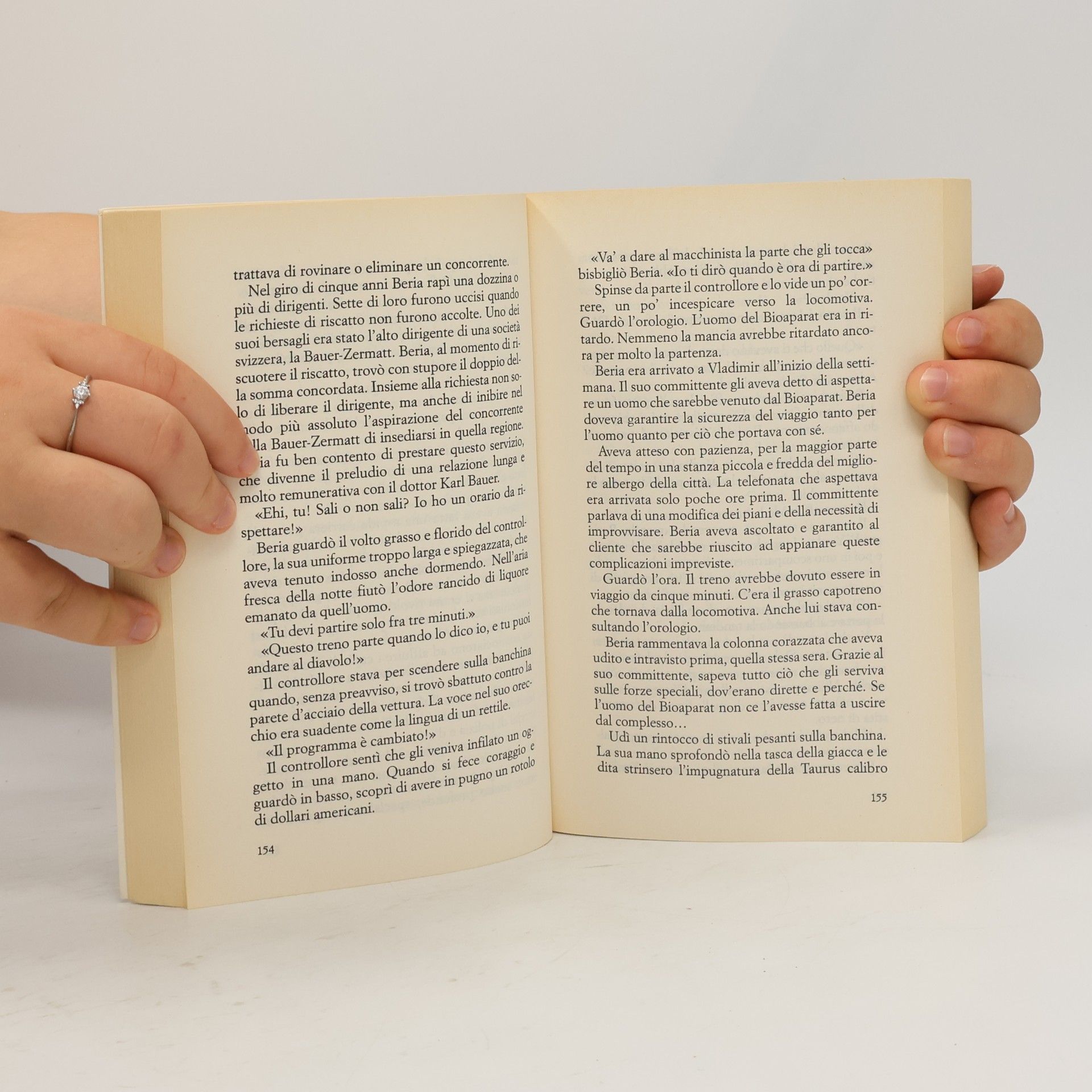 Robert Ludlum Cassandra Compact