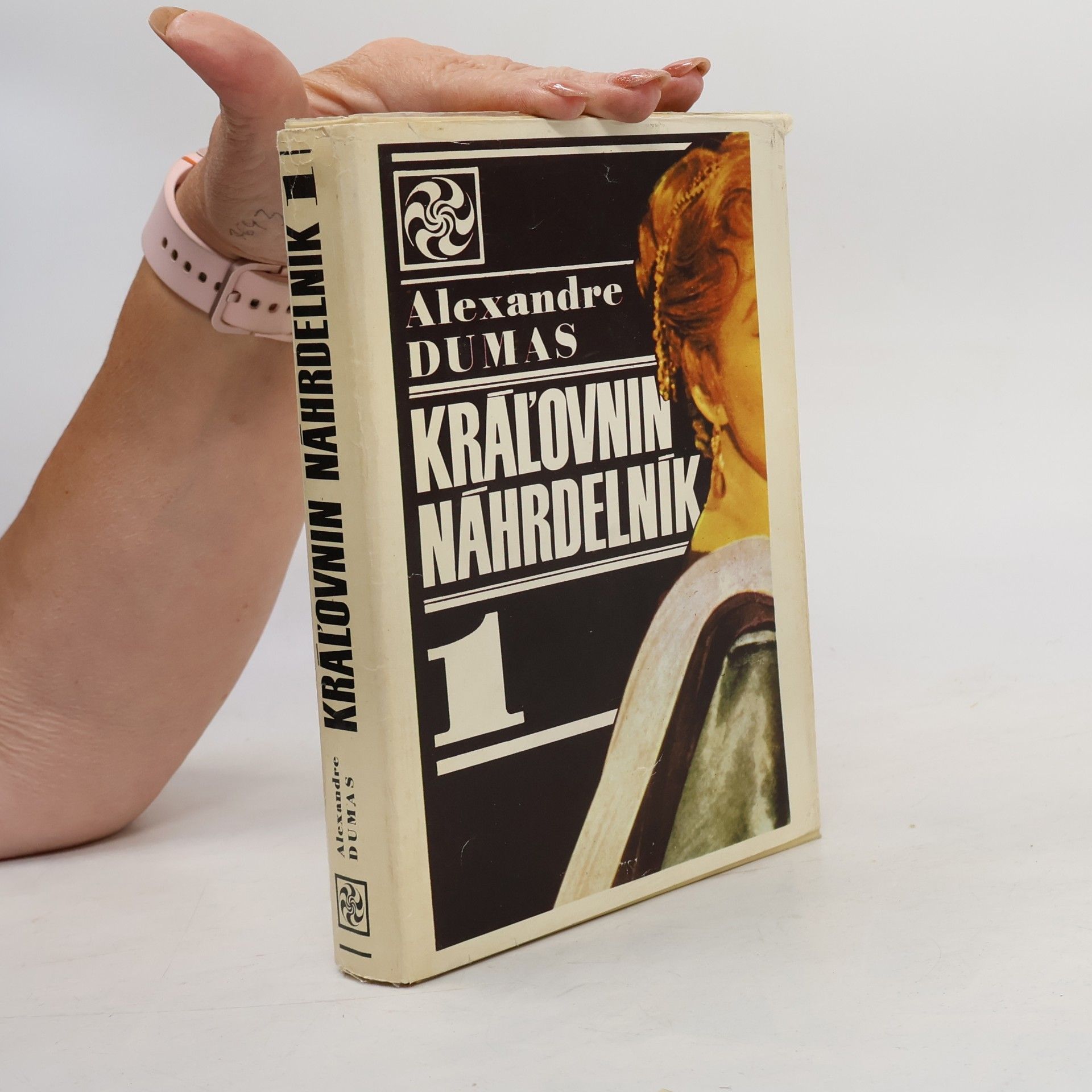Alexandre Dumas der Ältere Kráľovnin náhrdelník 1