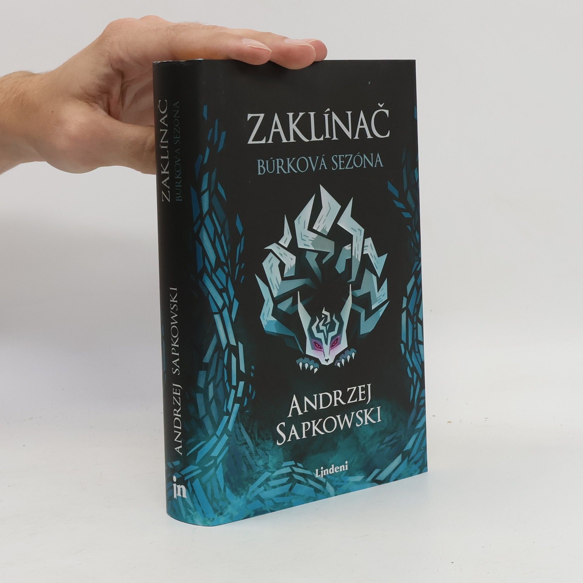 Andrzej Sapkowski Zaklínač - búrková sezóna