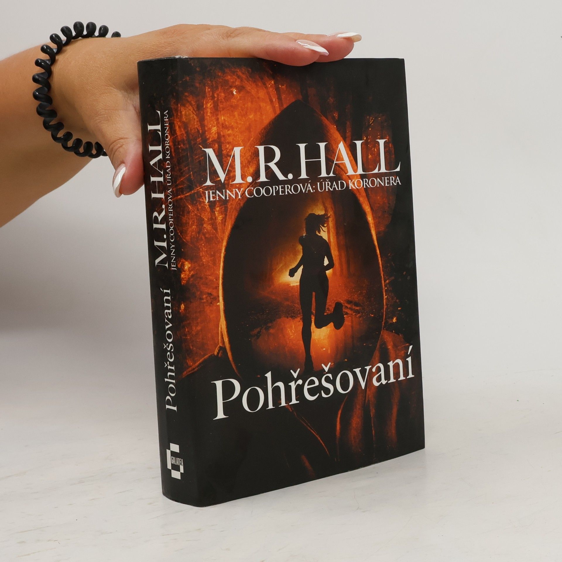 M. R. Hall Pohřešovaní : Jenny Cooperová: úřad koronera
