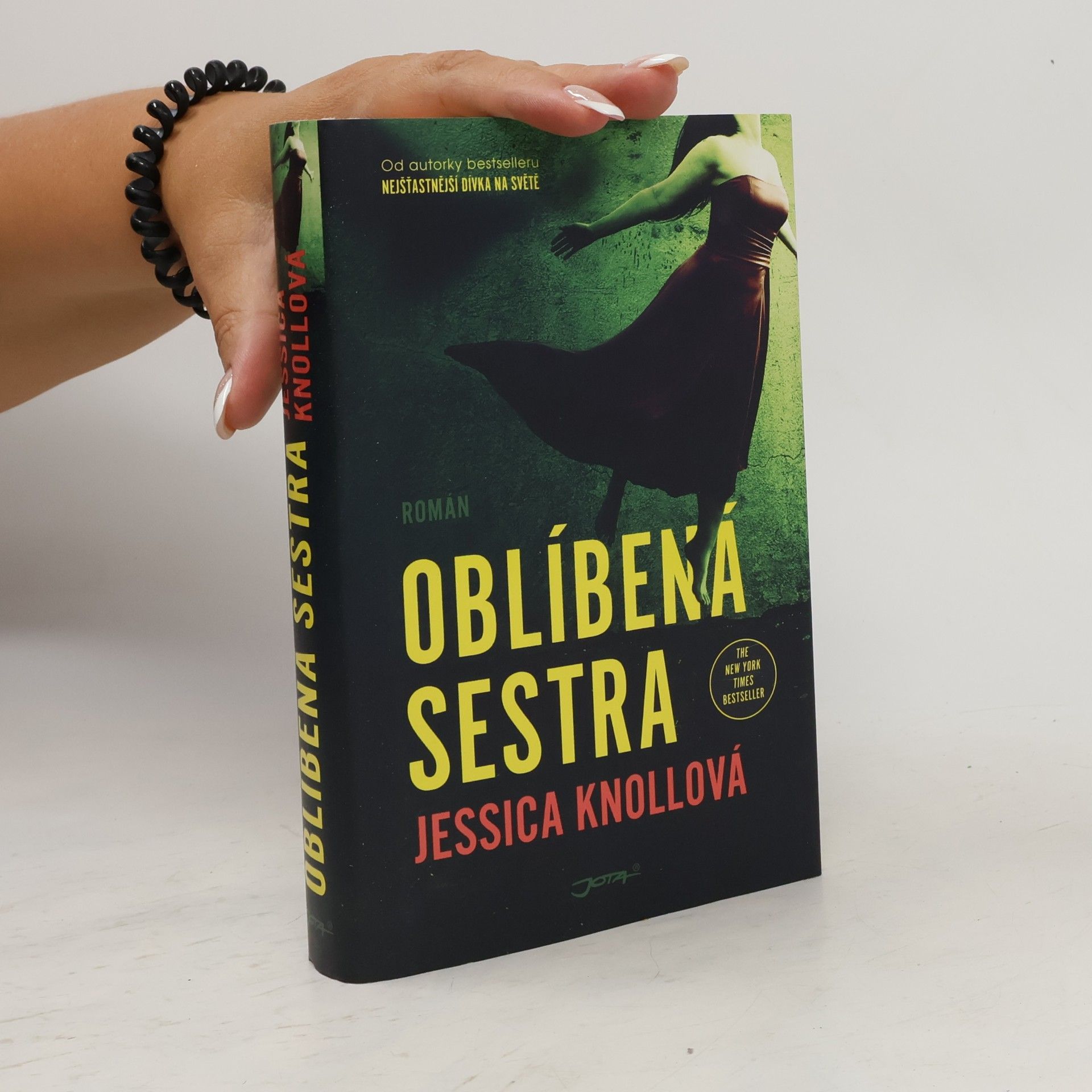 Jessica Knoll Oblíbená sestra