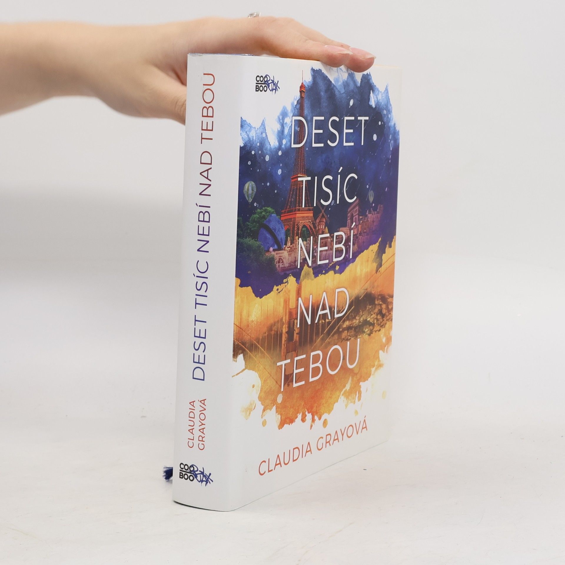 Claudia Gray Deset tisíc nebí nad tebou