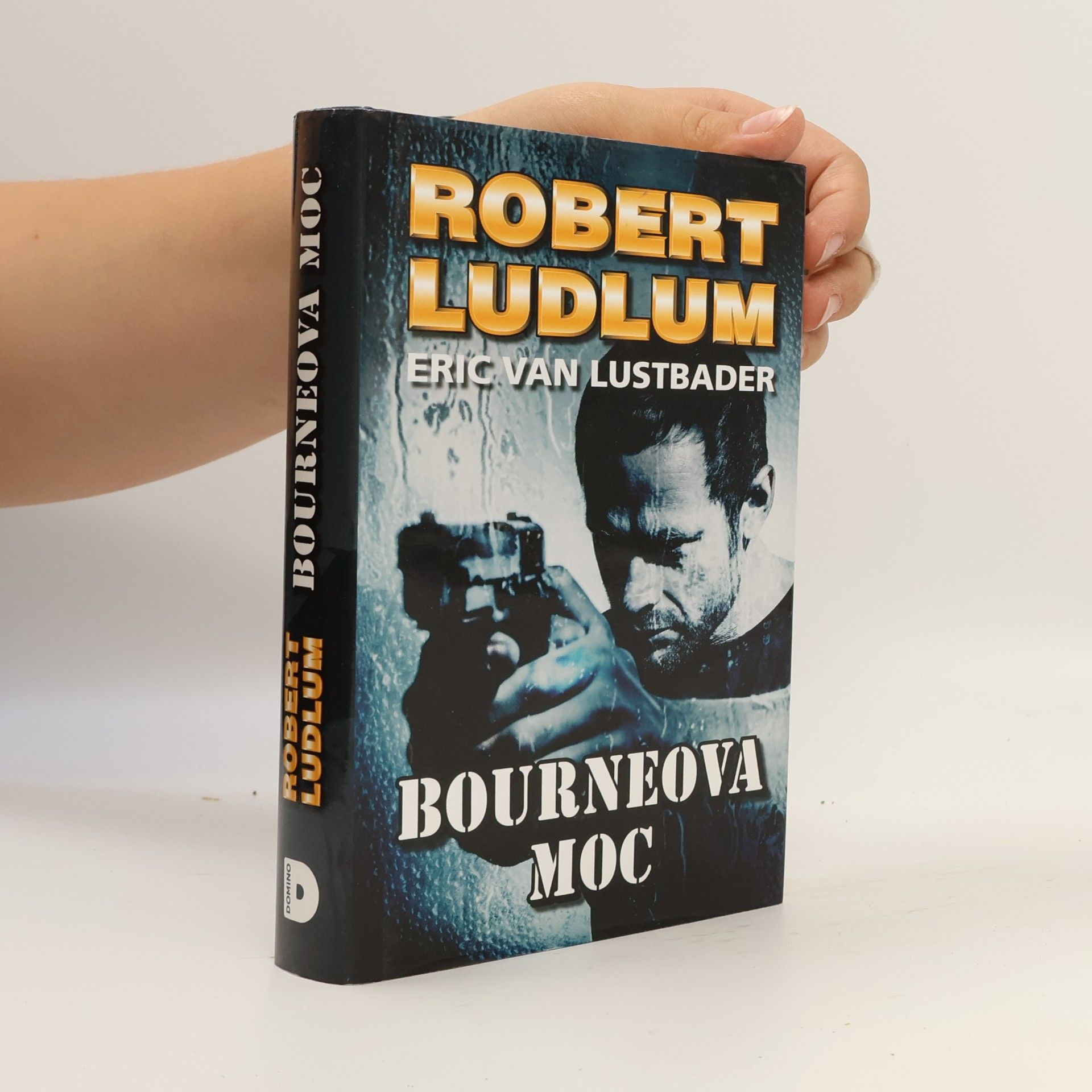 Eric Van Lustbader Bourneova moc