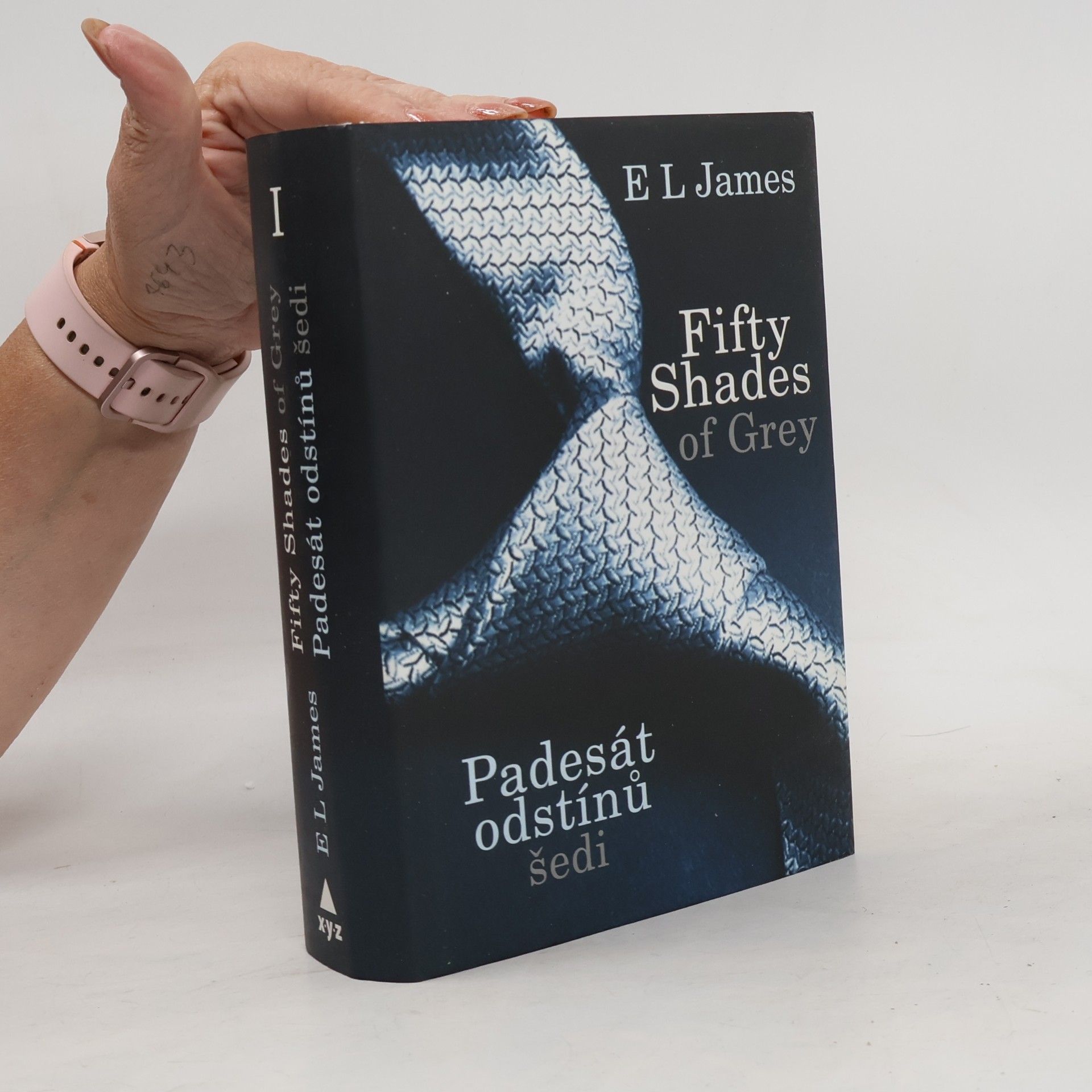 E. L. James Padesát odstínů šedi