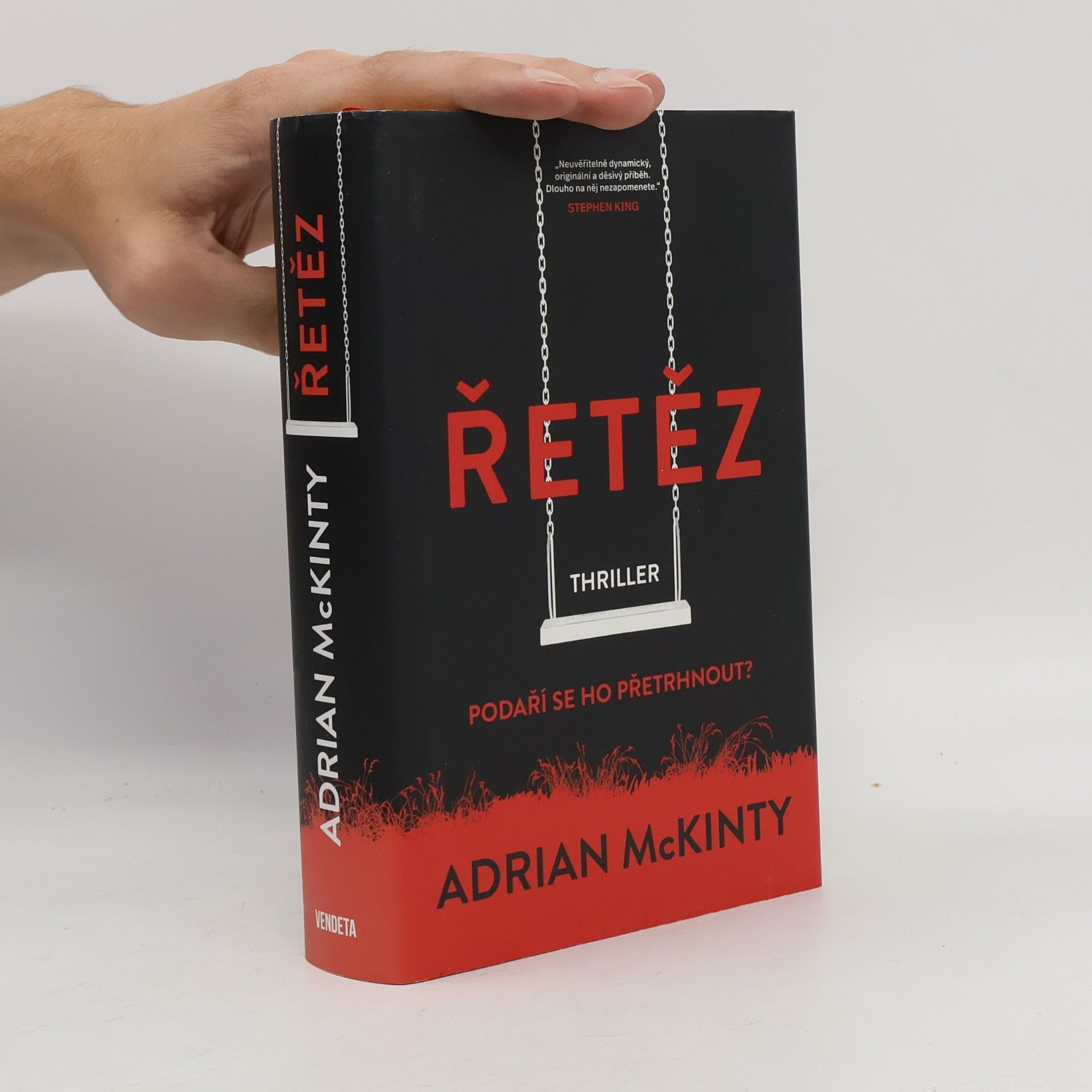 Adrian McKinty Řetěz