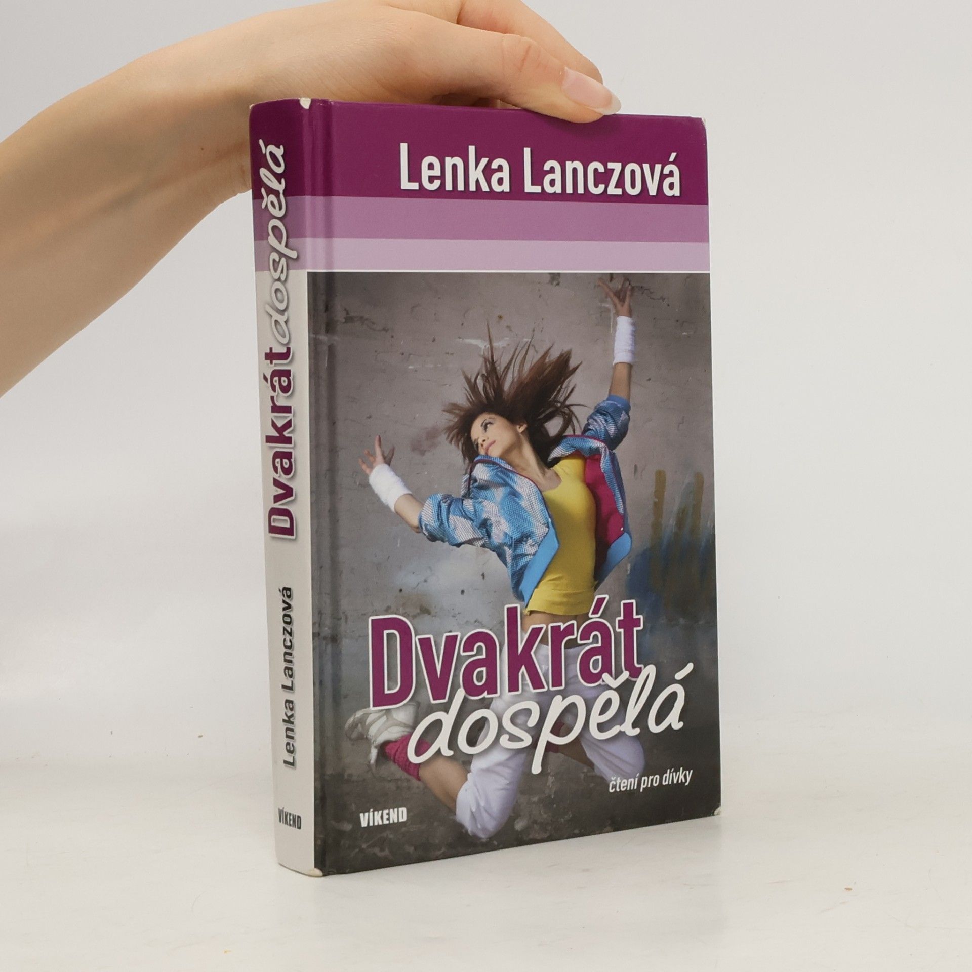 Lenka Lanczová Dvakrát dospělá