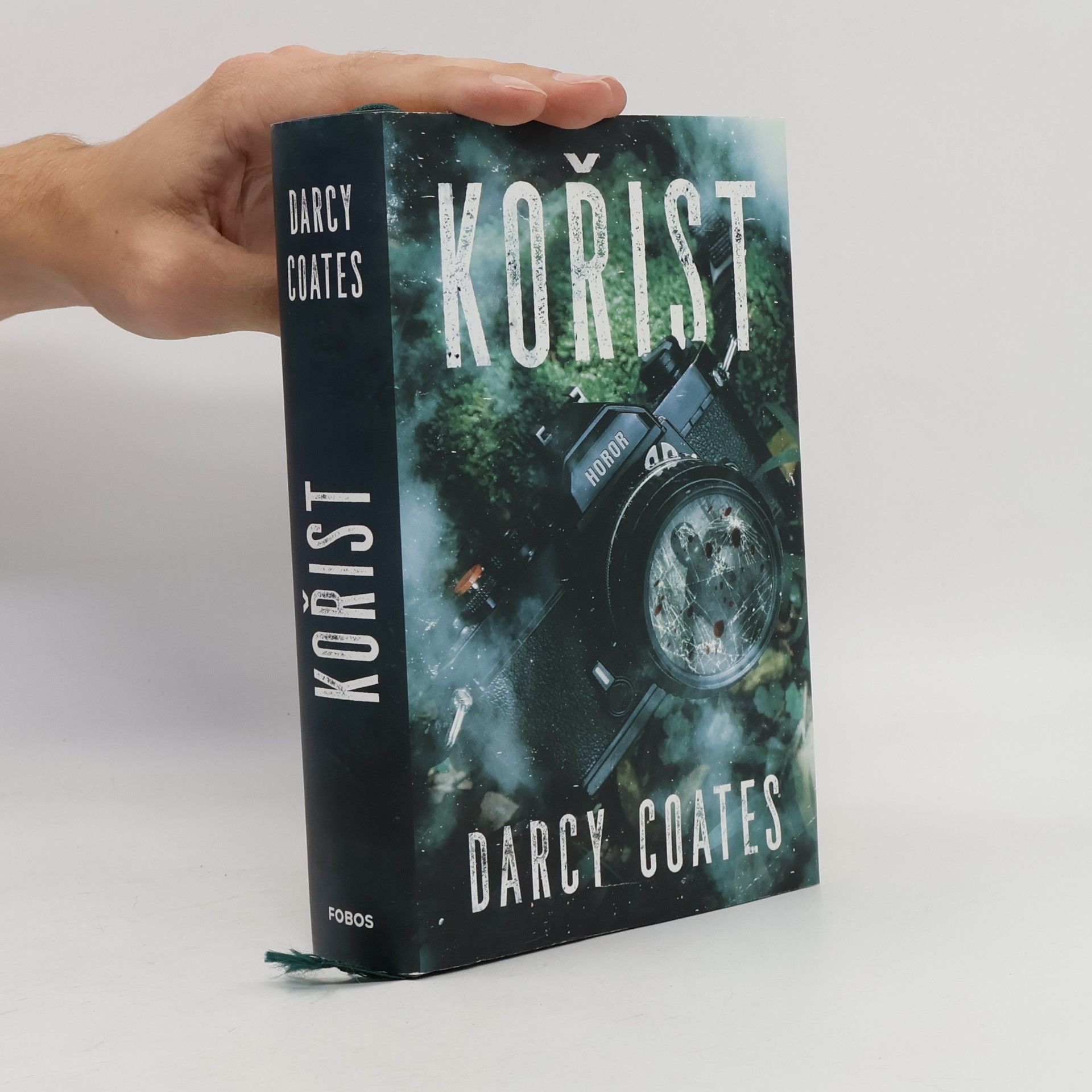 Darcy Coates Kořist