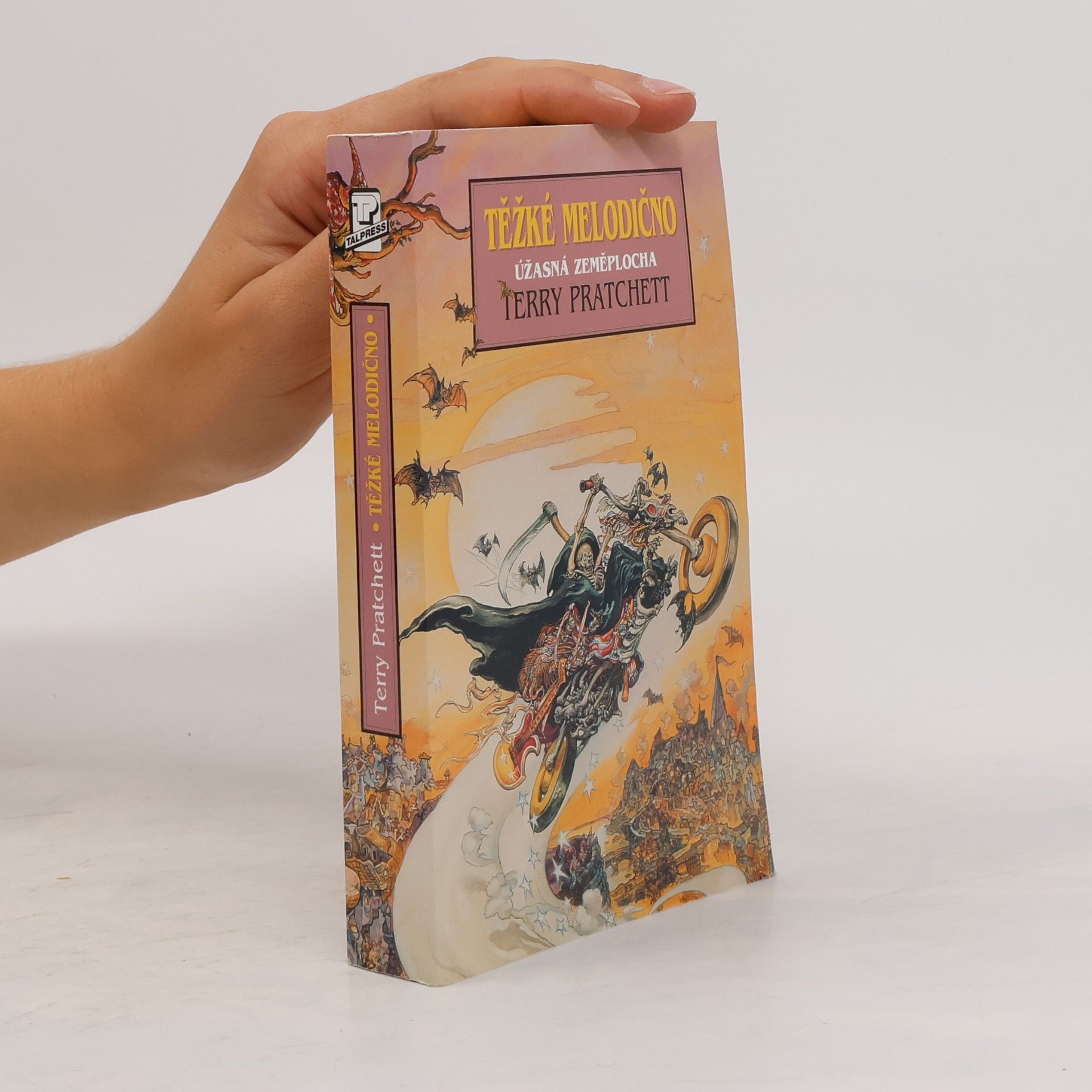 Terry Pratchett Těžké melodično