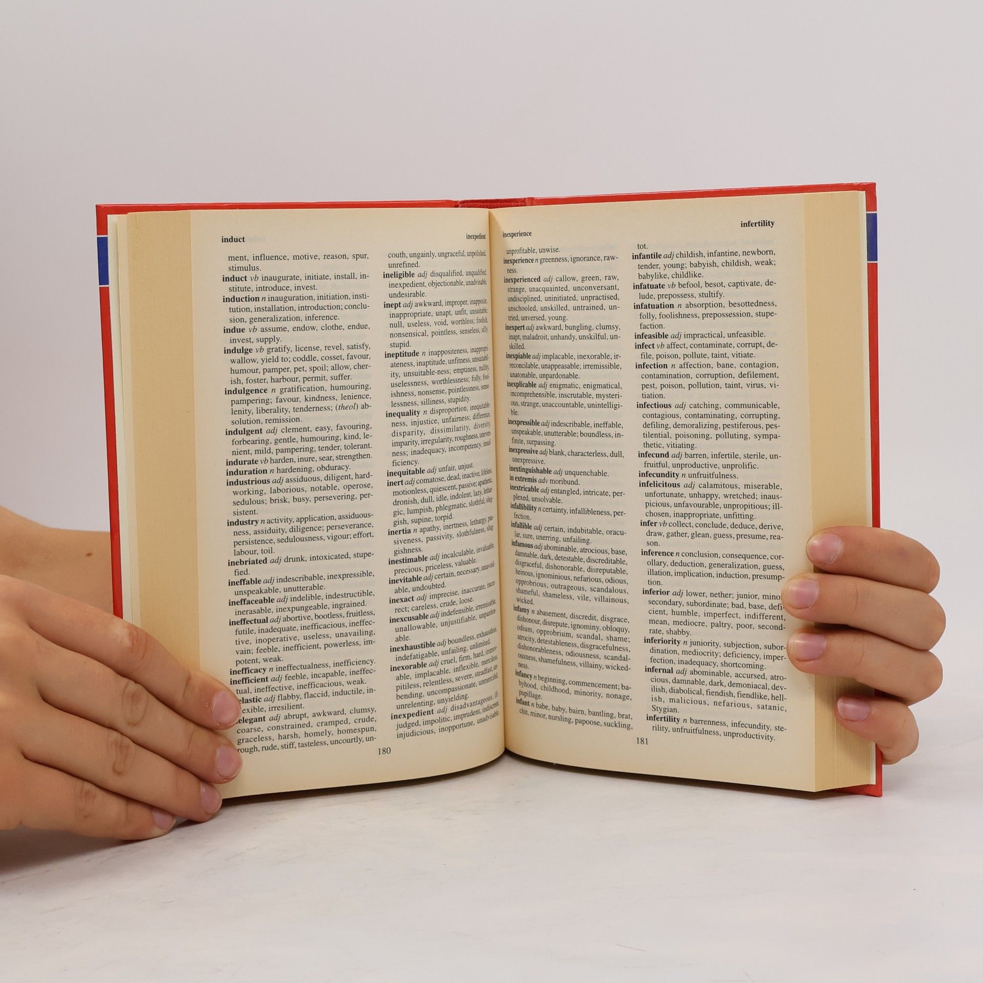 Various authors English Thesaurus - anglický synonymický slovník