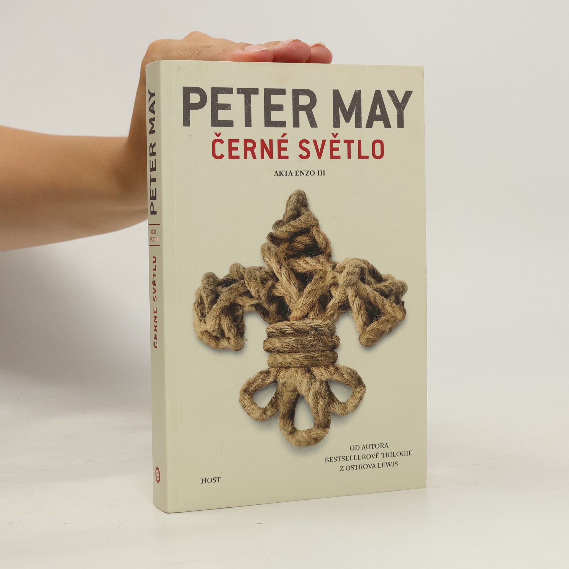 Peter May Černé světlo. Akta Enzo III