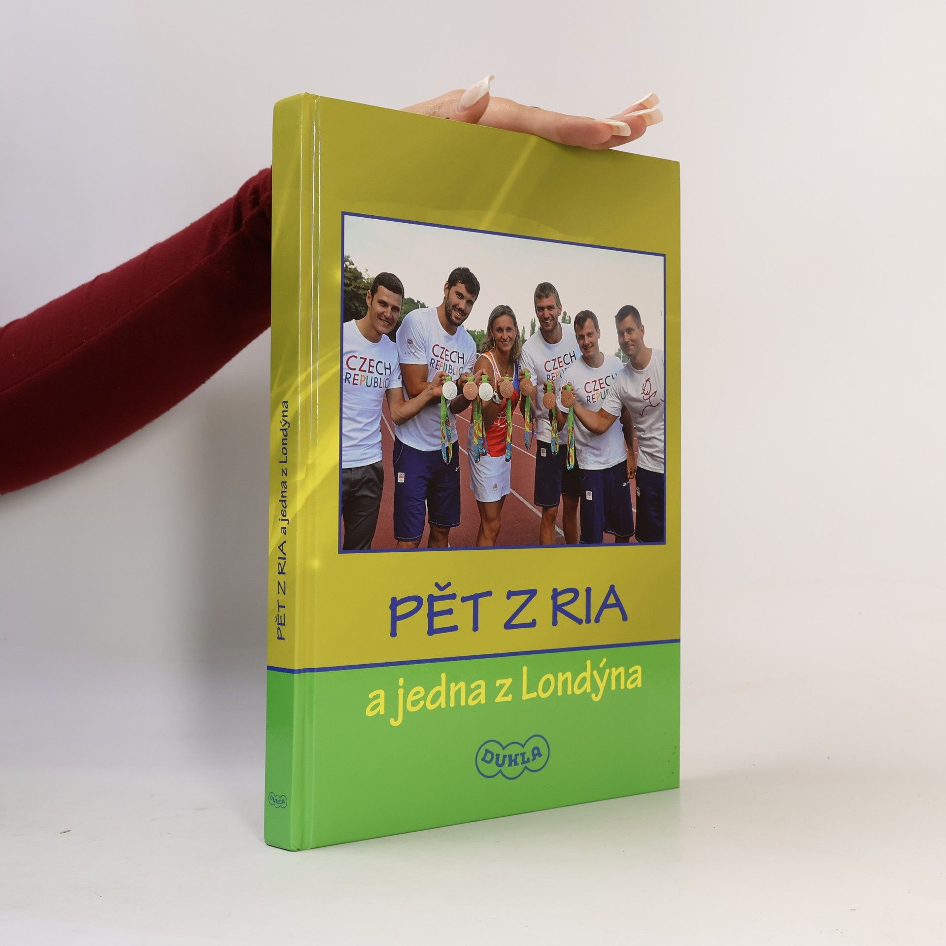 AA.VV. Pět z Ria a jedna z Londýna
