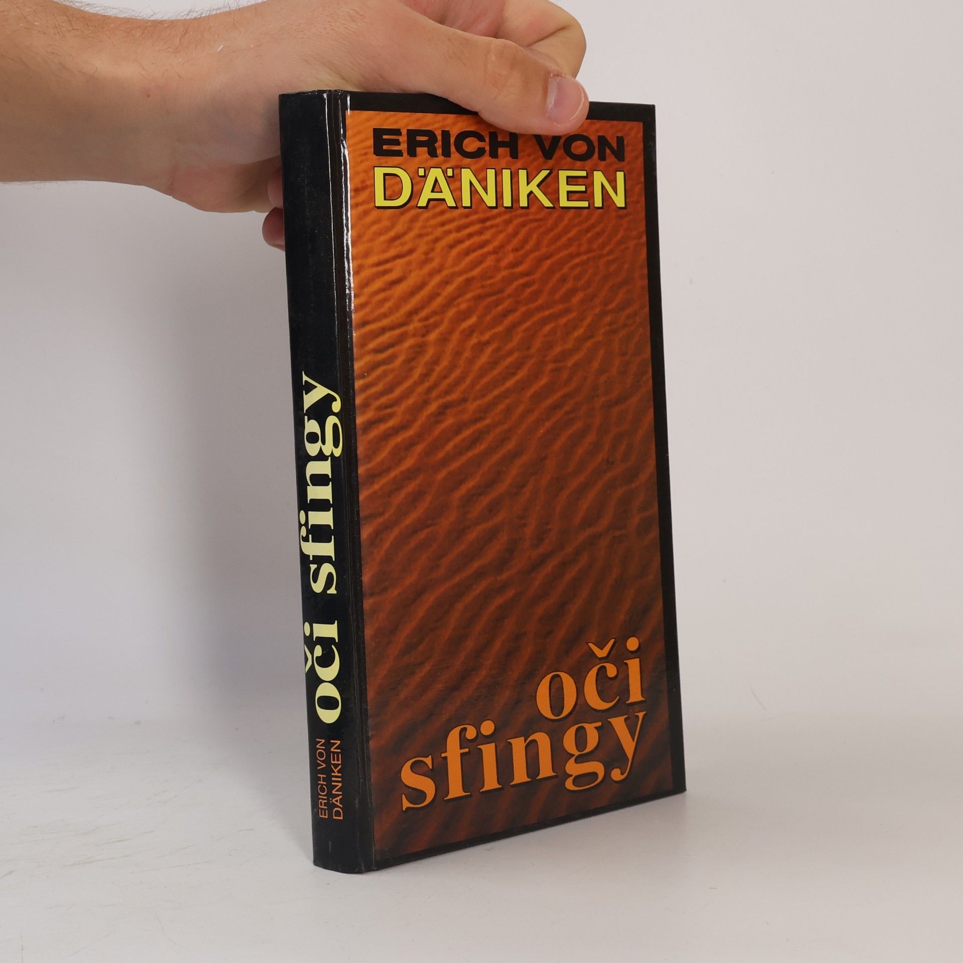 Erich von Däniken Oči sfingy