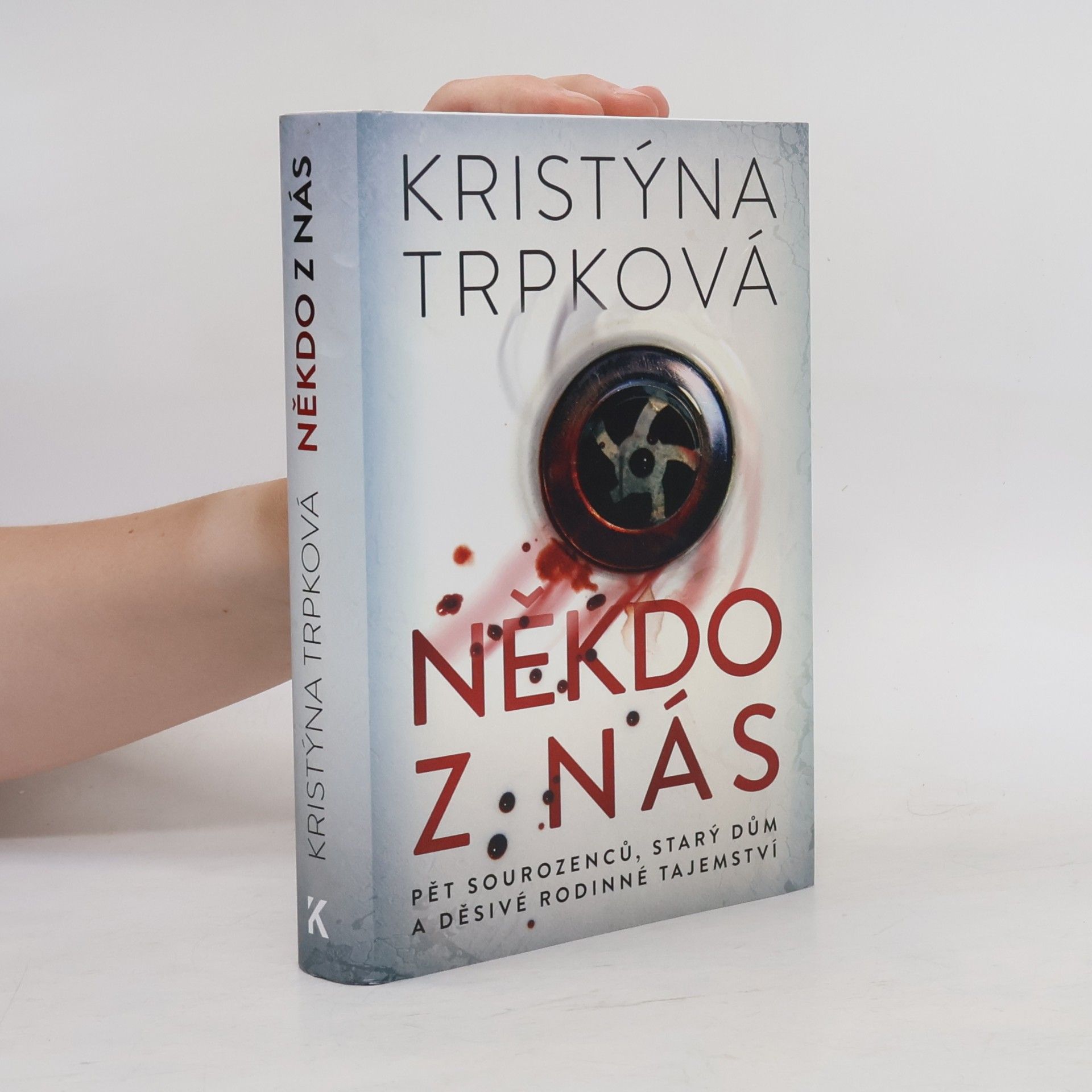 Někdo z nás