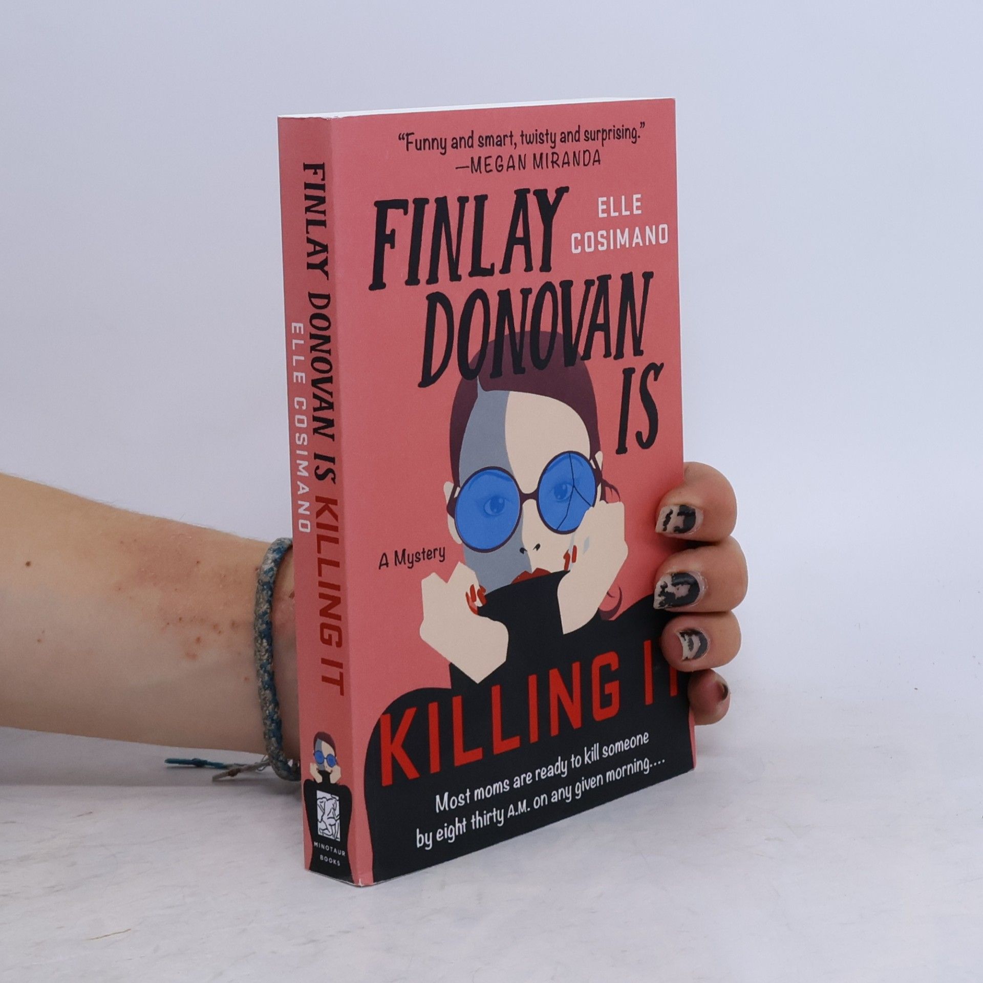 Elle Cosimano Finlay Donovan Is Killing It