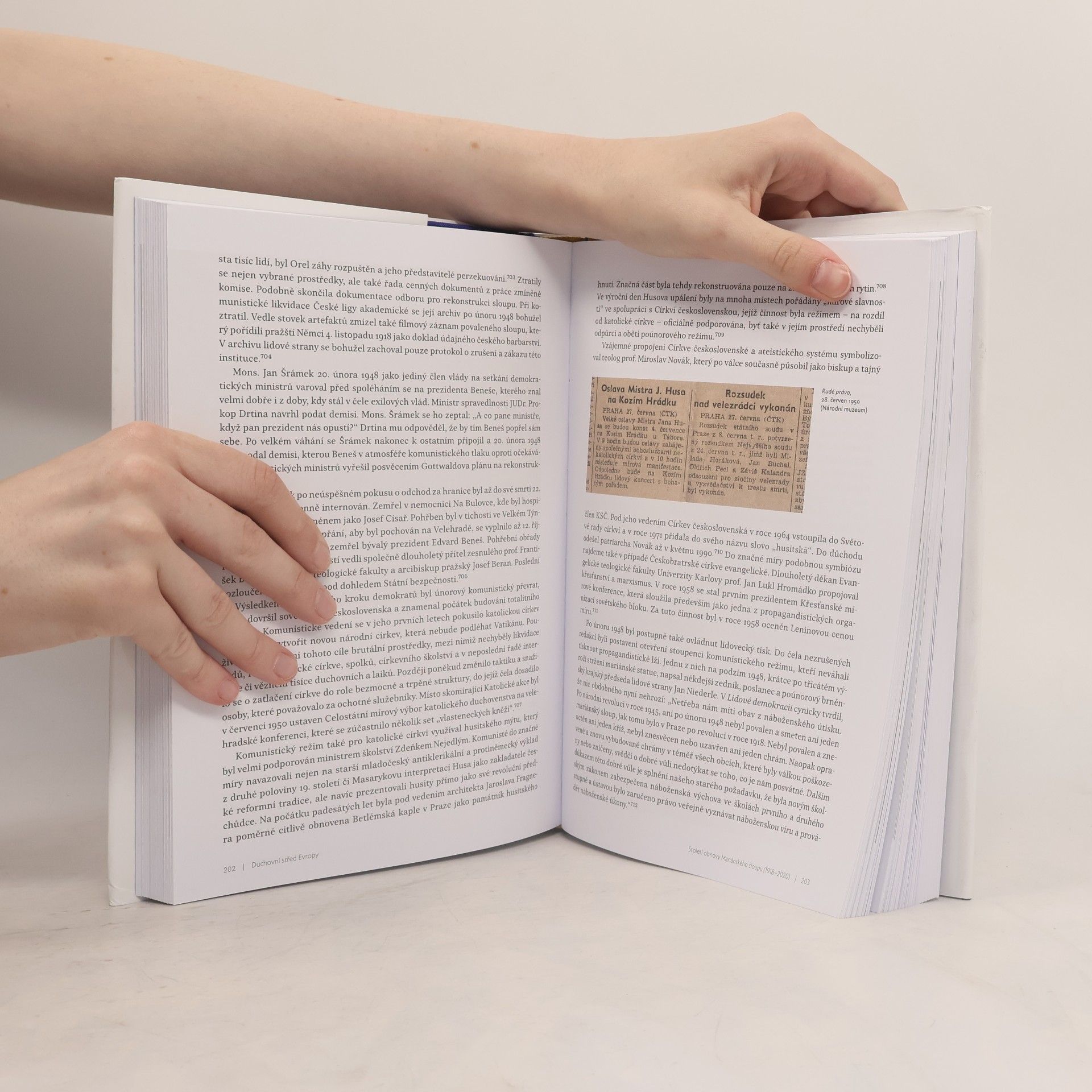 Petr Blažek Duchovní střed Evropy: Dějiny Mariánského sloupu na Staroměstském náměstí v Praze 1650-2020