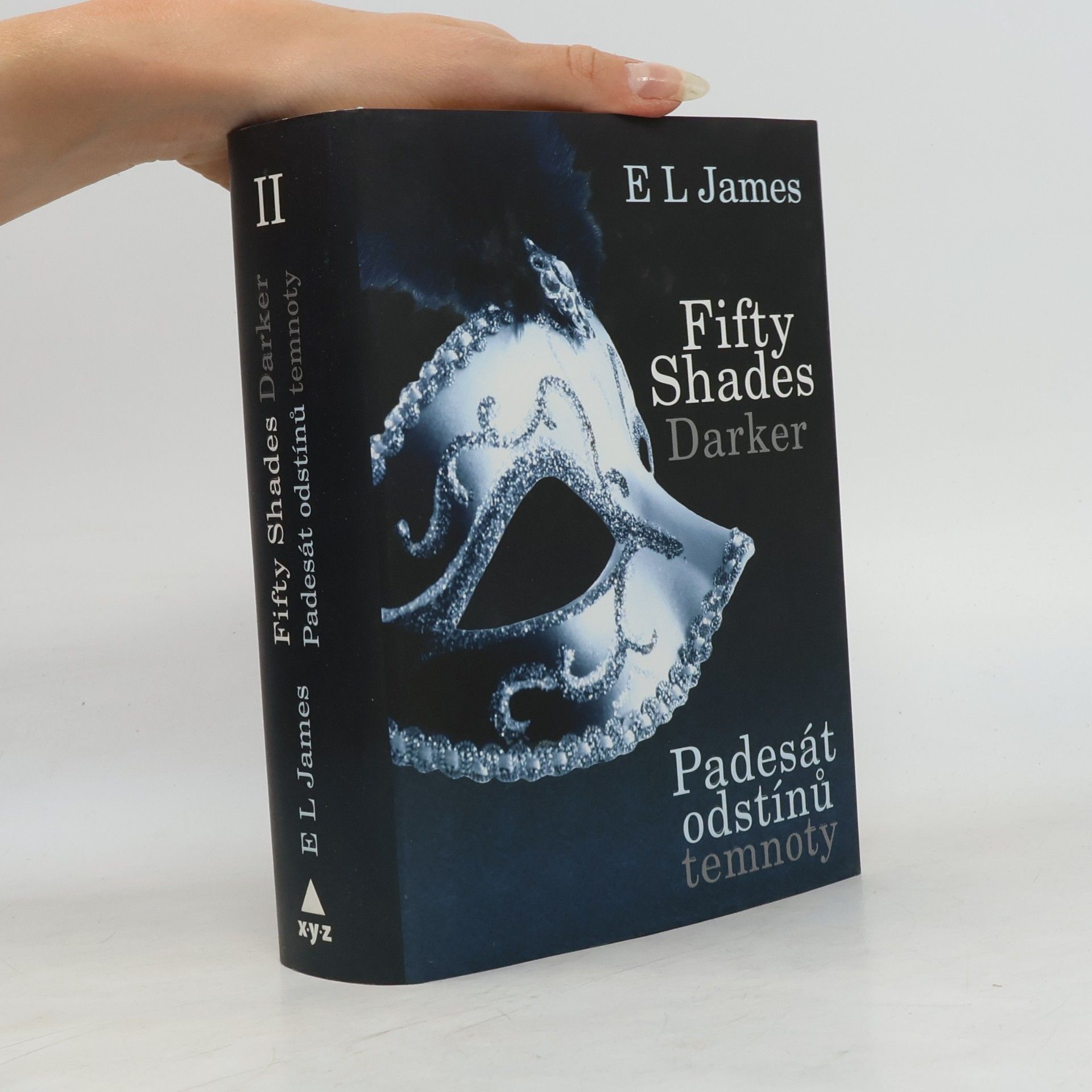 E. L. James Padesát odstínů temnoty