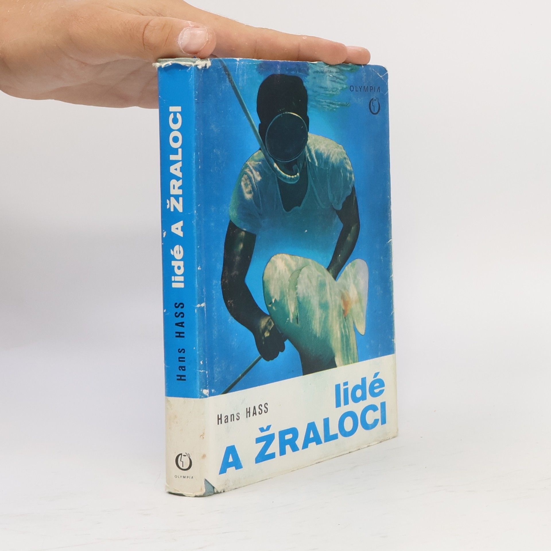 Lidé a žraloci