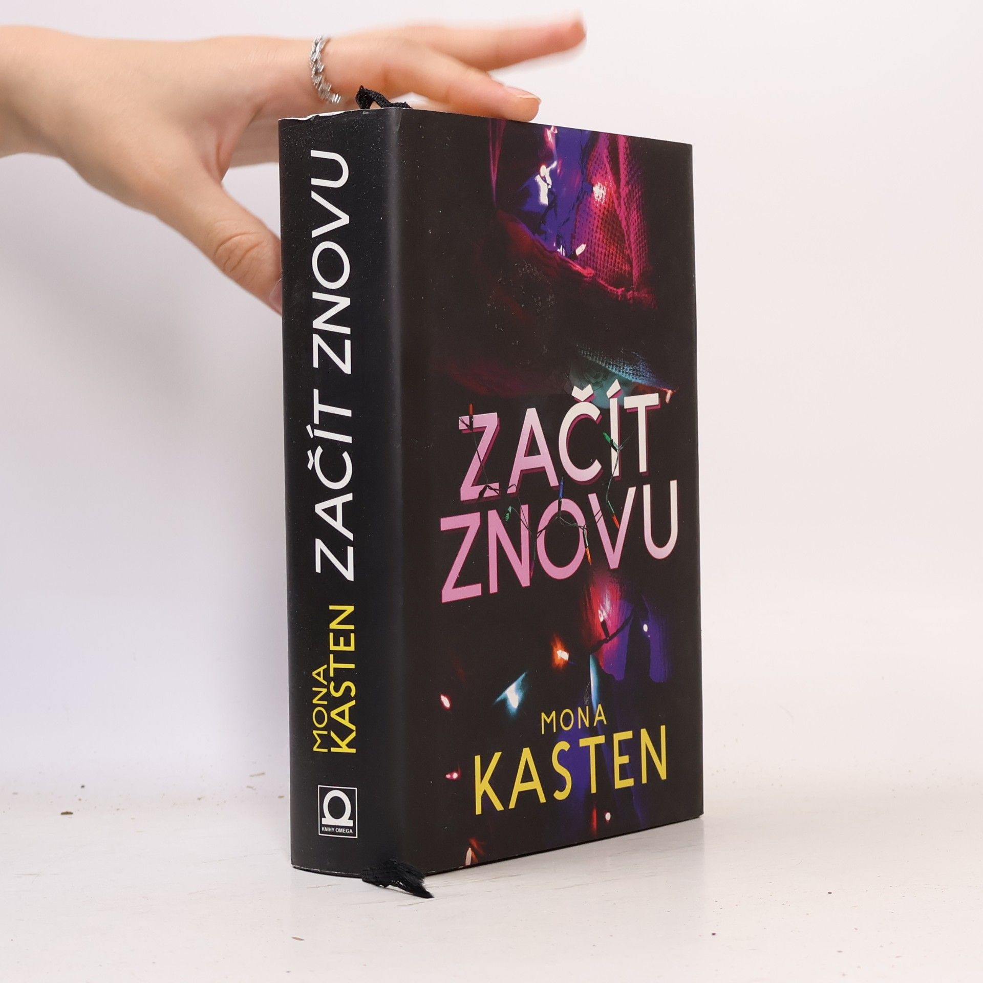Mona Kasten Začít znovu