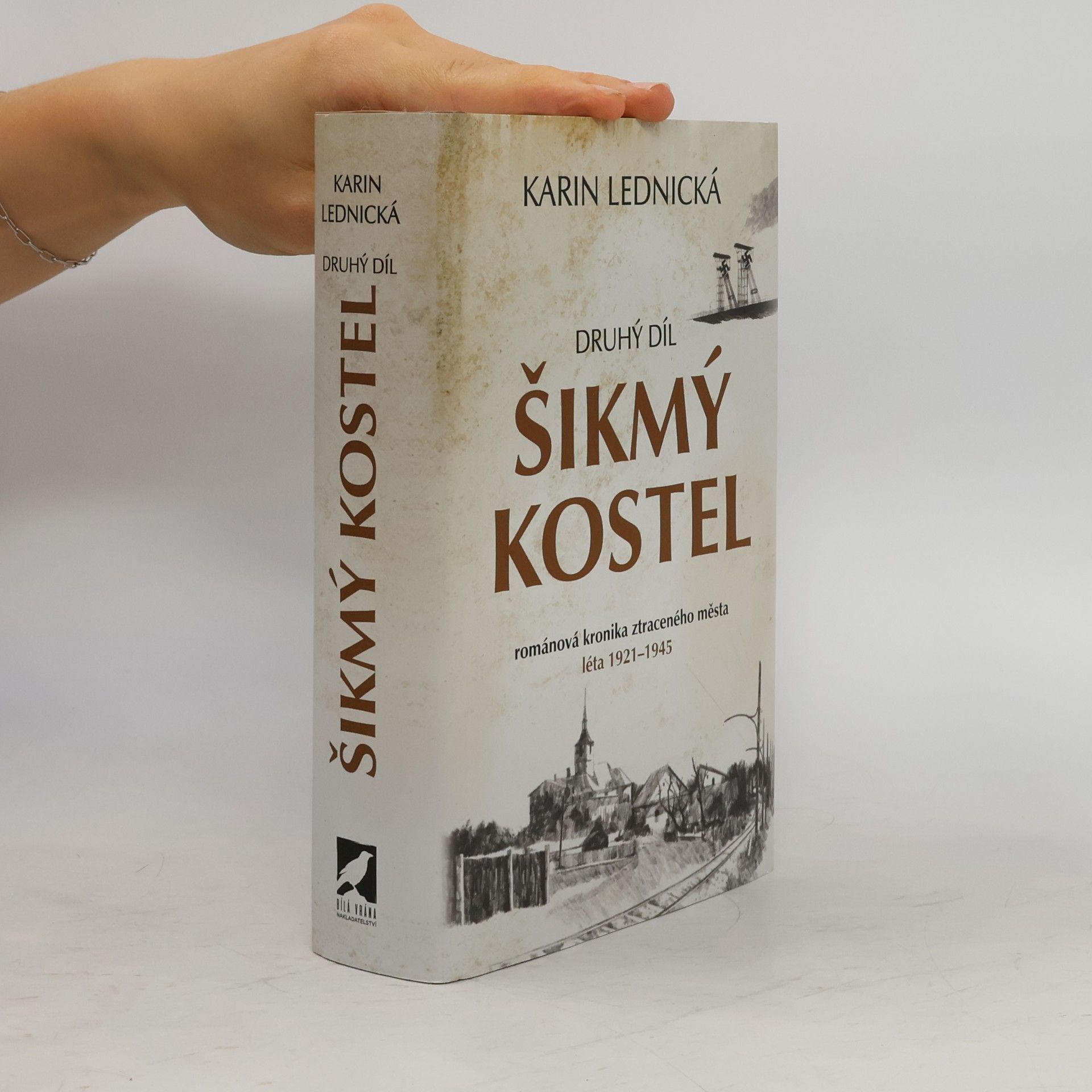 Karin Lednická Šikmý kostel 2