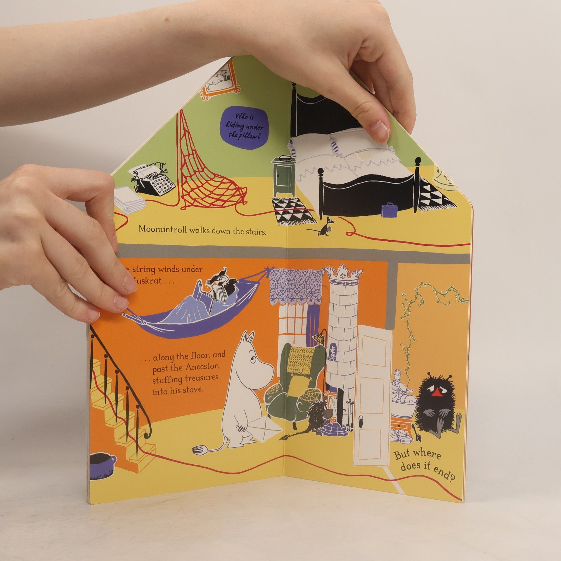 Tove Jansson Moomin Shaped Board Book - 1: In the Moominhouse