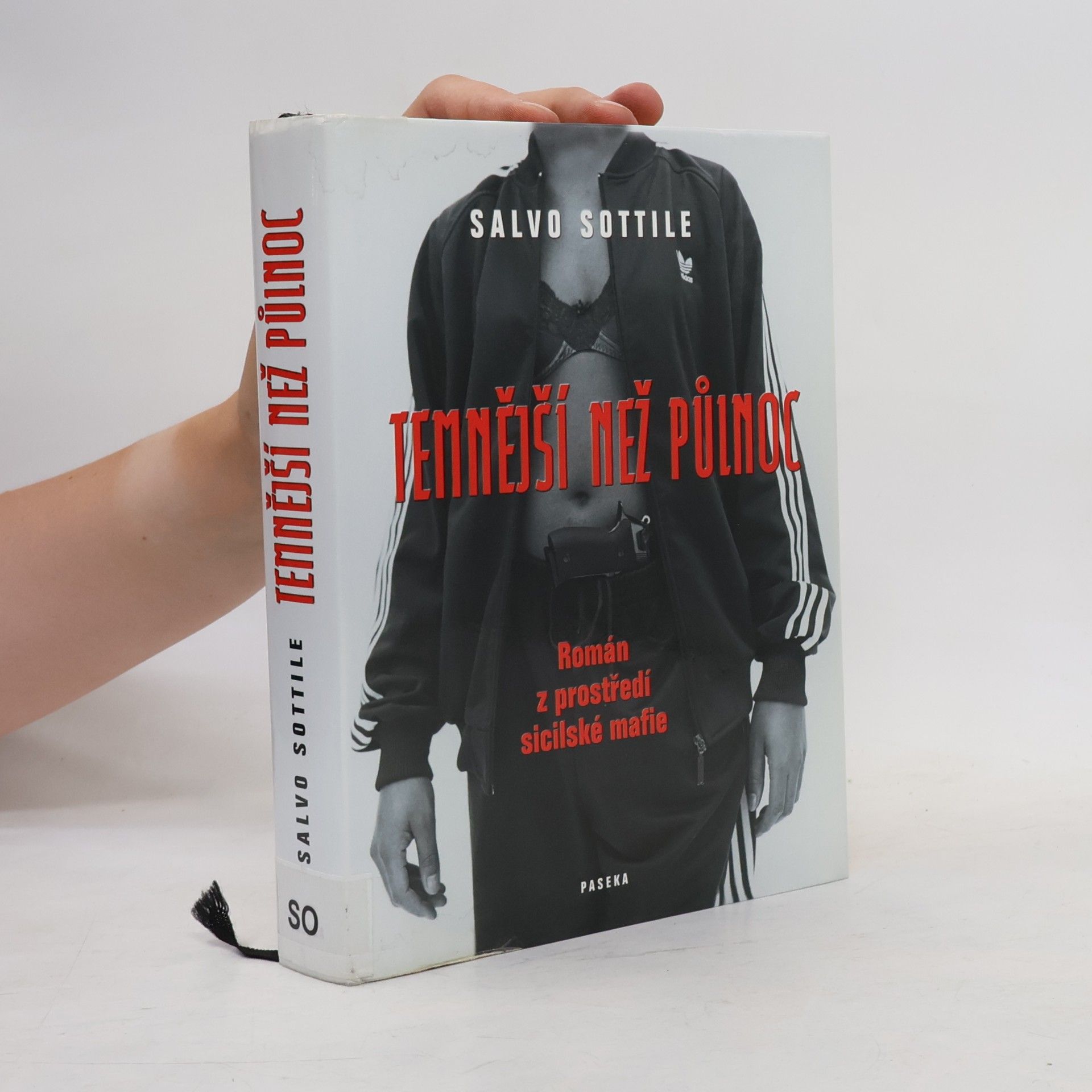Salvo Sottile Temnější než půlnoc. Román z prostředí sicilské mafie