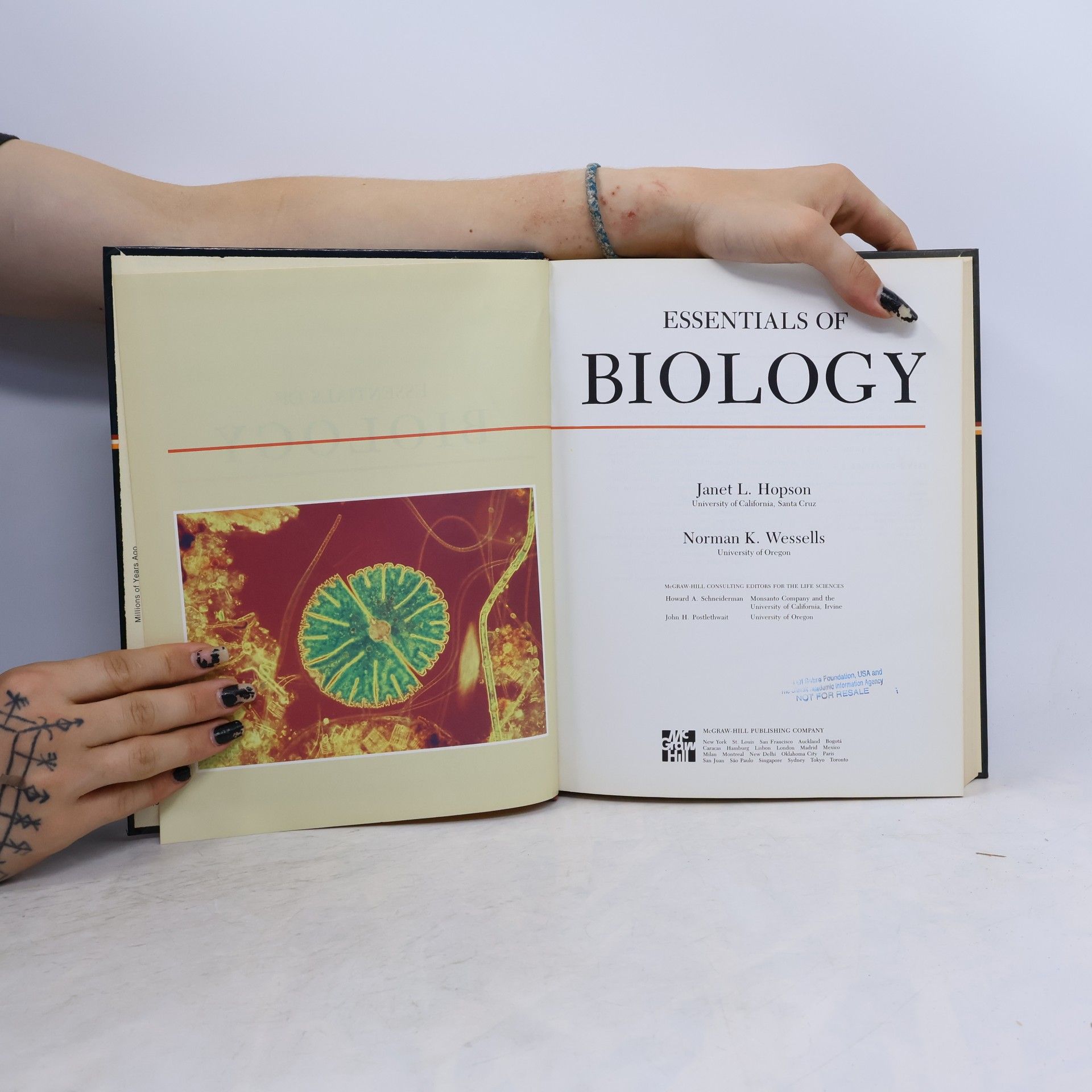 Janet L. Hopson Essentials of biology