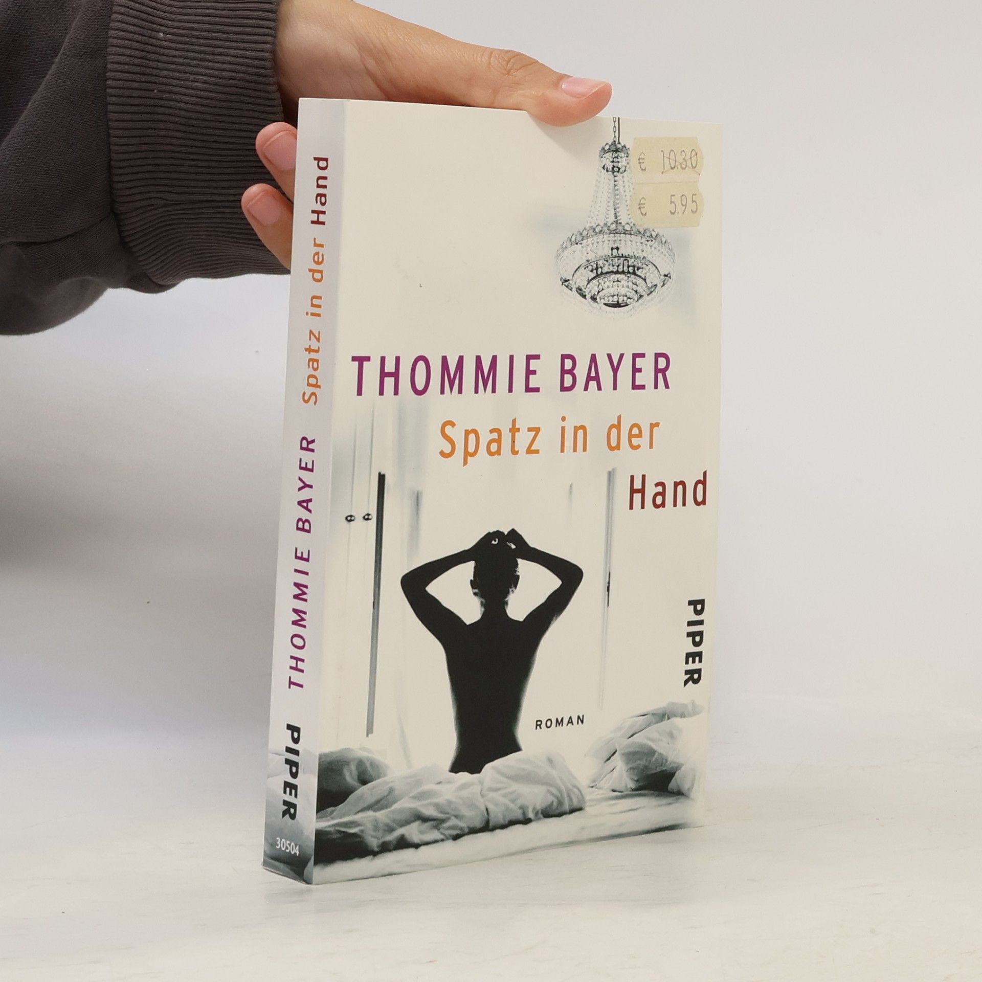 Thommie Bayer Spatz in der Hand