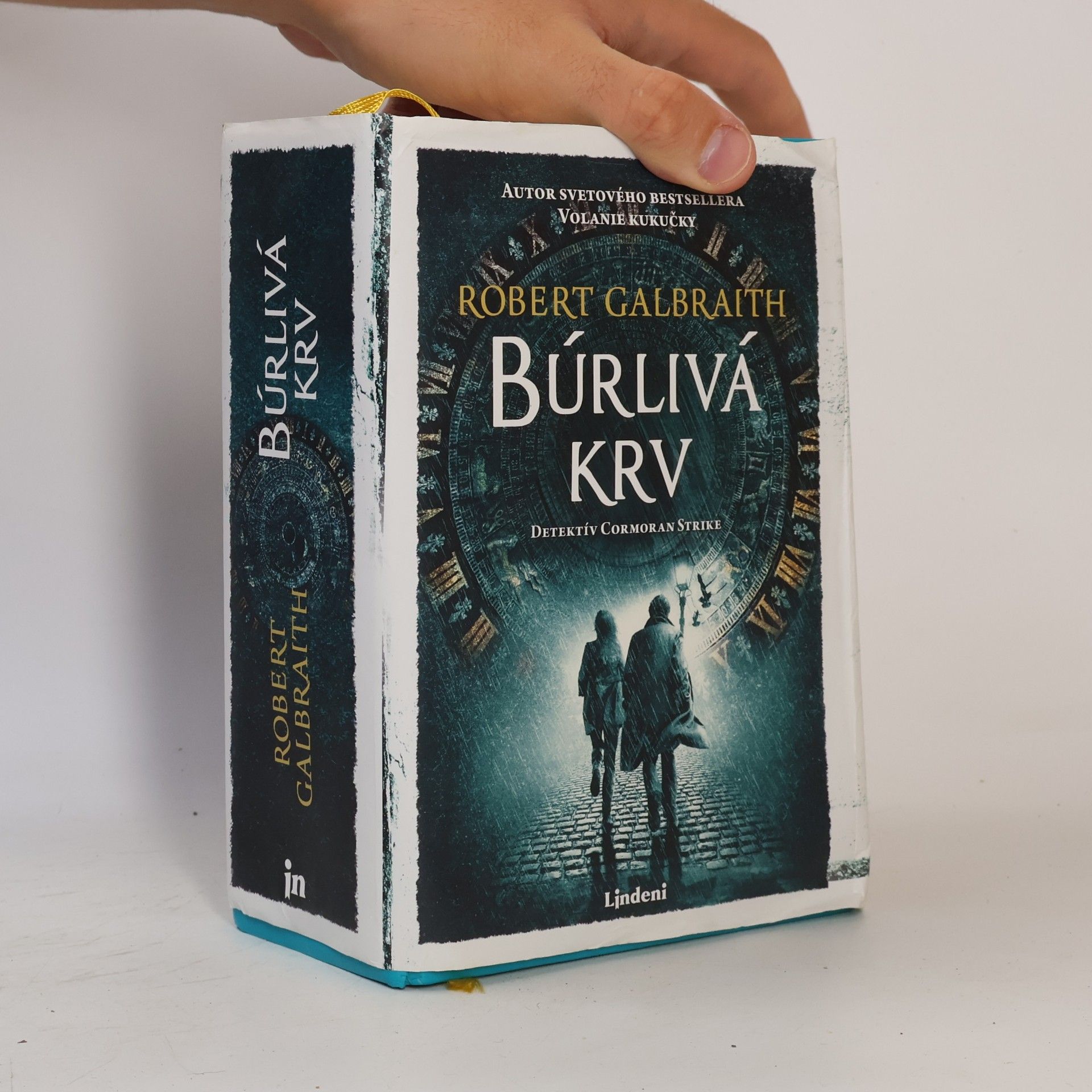 J. K. Rowling Búrlivá krv