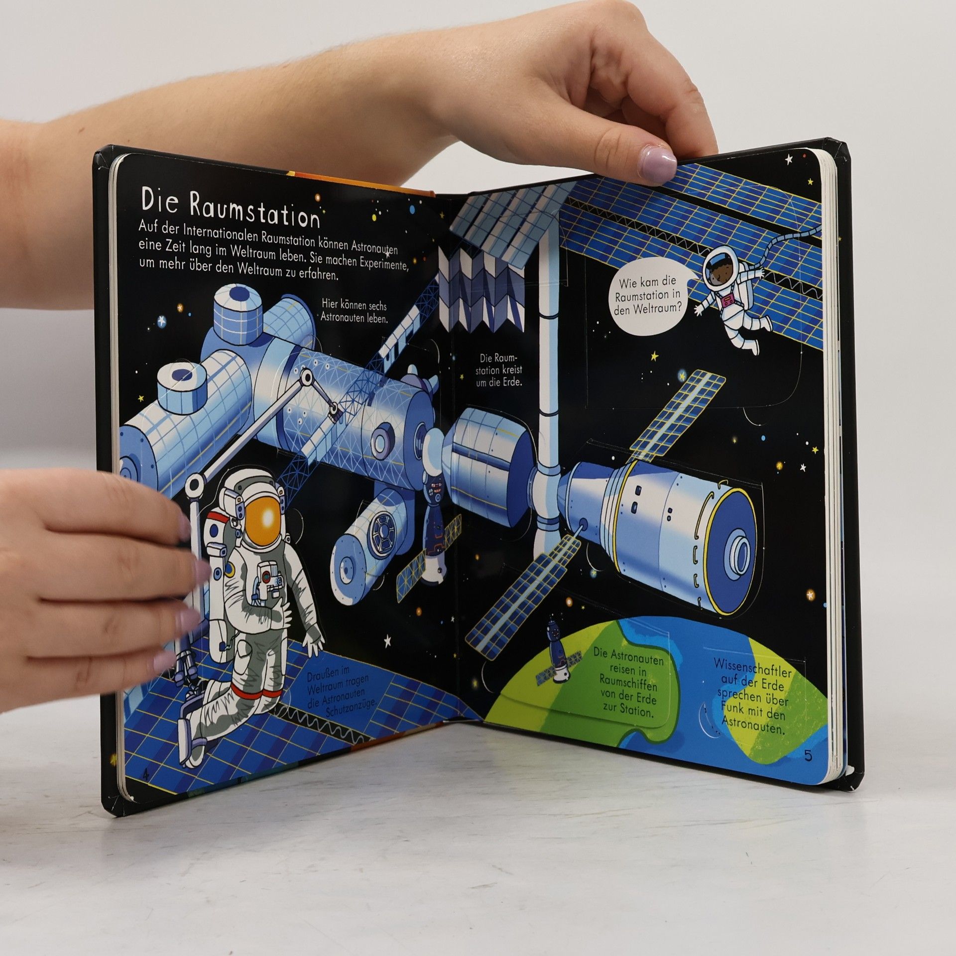 Rob Lloyd Jones Aufklappen und Entdecken: im Weltraum