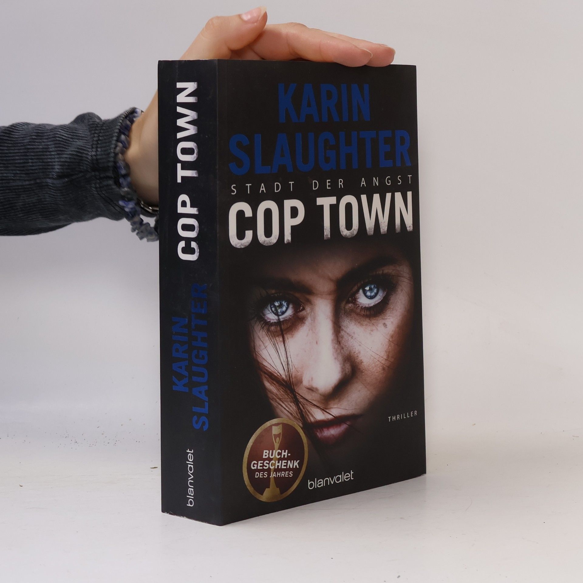 Karin Slaughter Cop Town