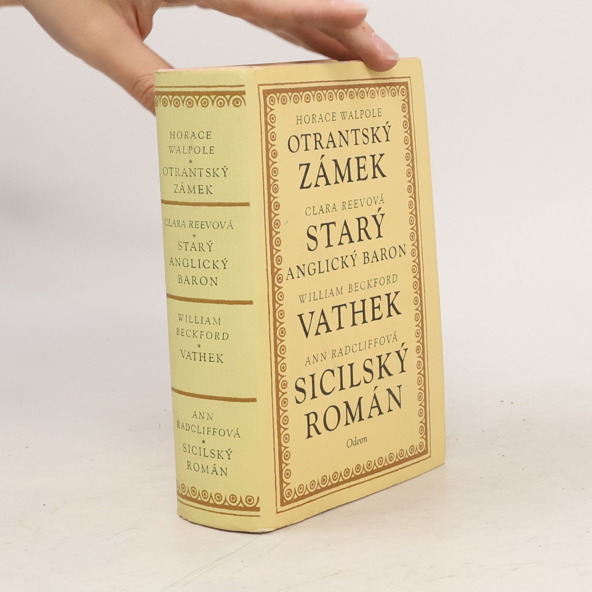 Otrantský zámek. Starý anglický baron. Vathek. Sicilský román