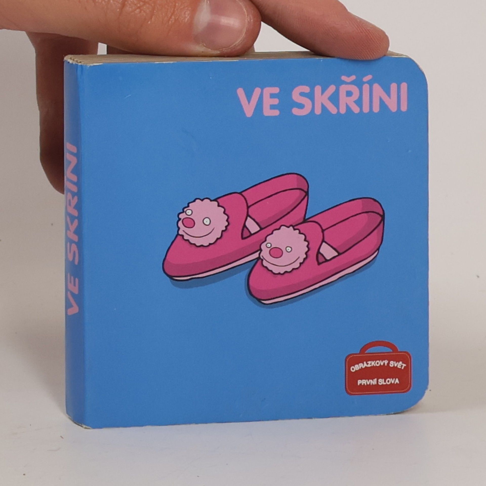 Various authors Ve skříni