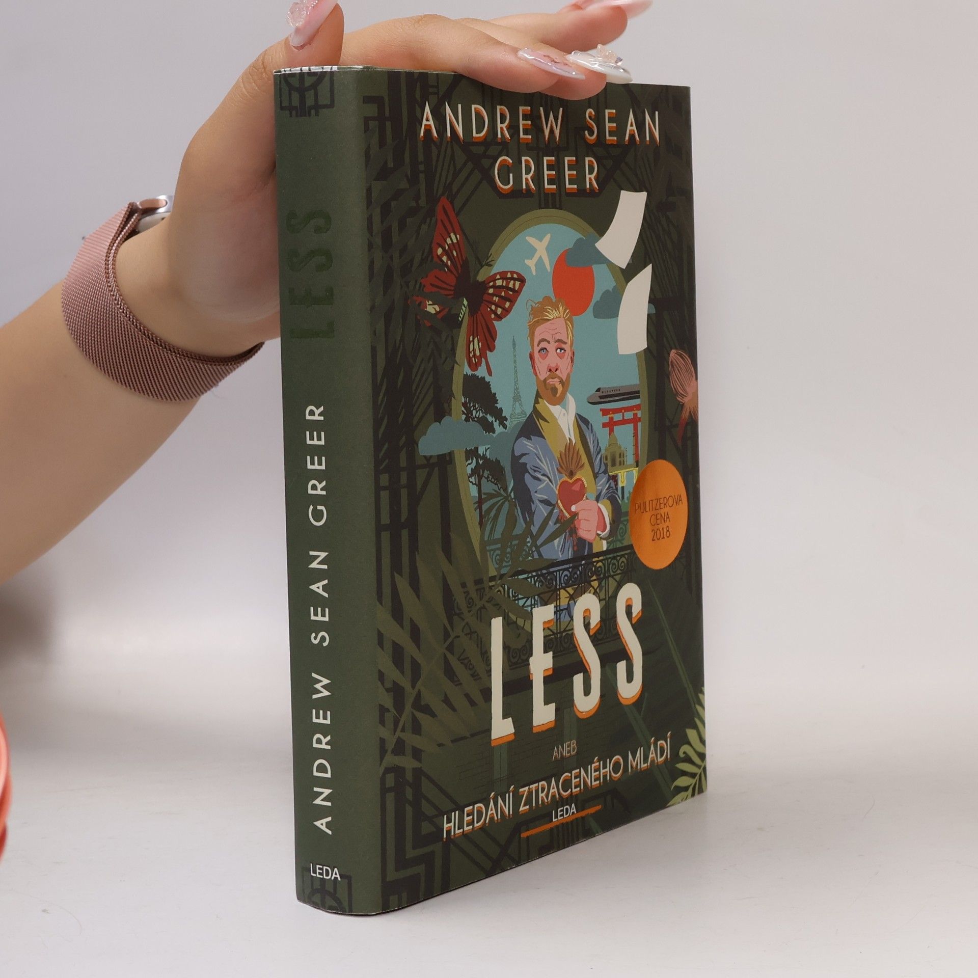 Andrew Sean Greer Less, aneb, Hledání ztraceného mládí