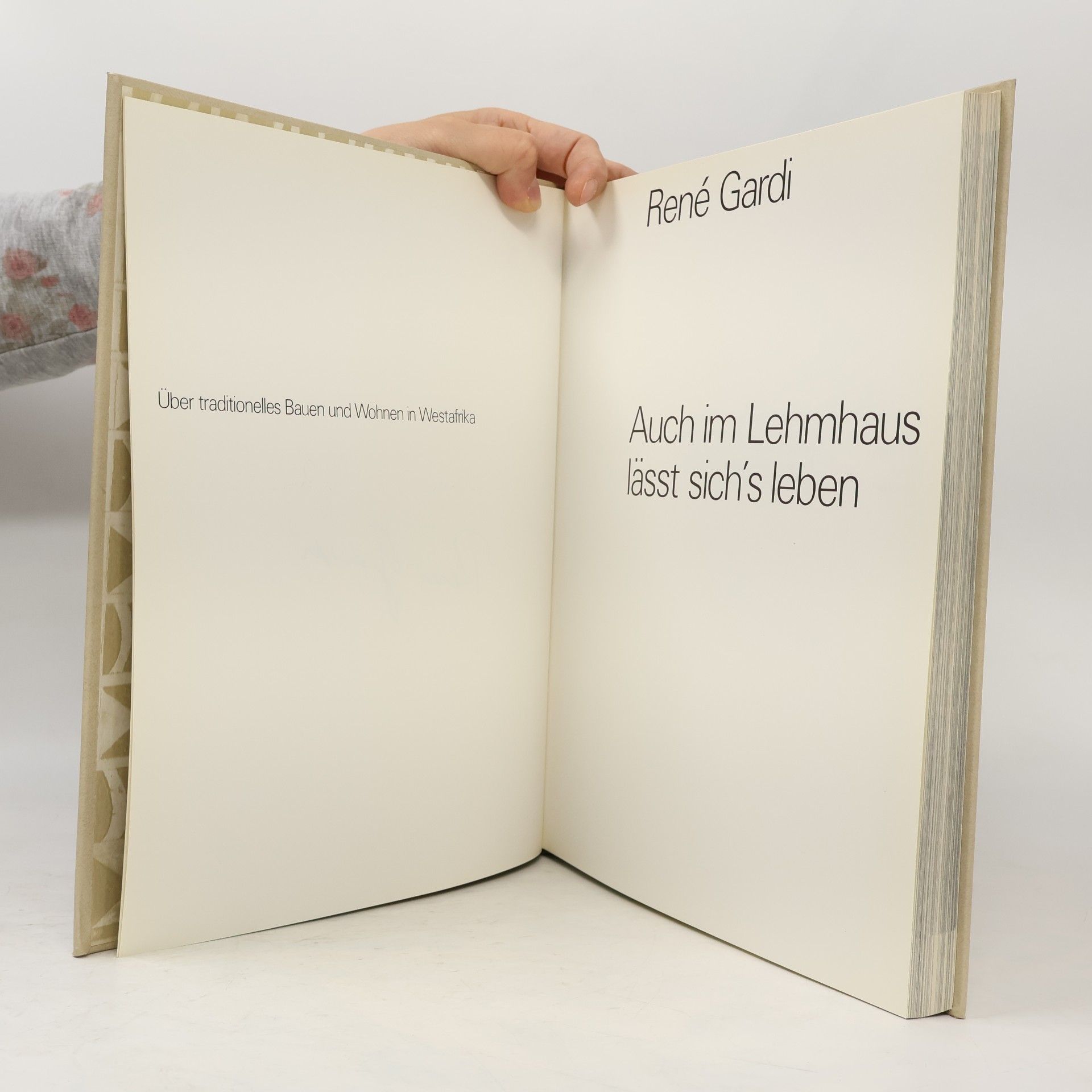 René Gardi Auch im Lehmhaus lässt sich's leben
