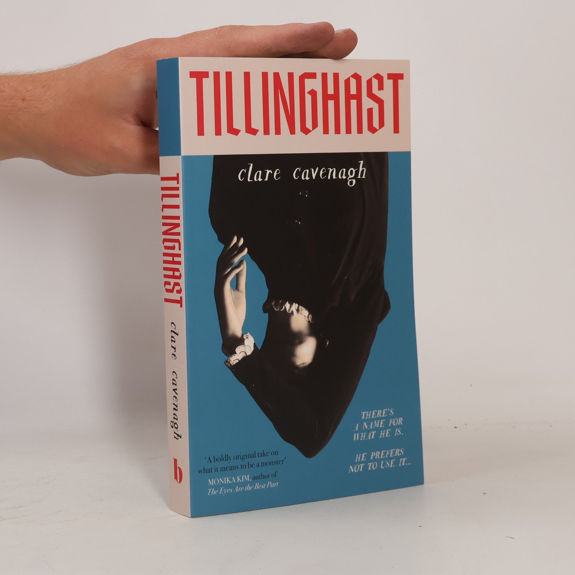 Cavenagh, Clare Tillinghast: Brilliant literary debut with an undercurrent of horror