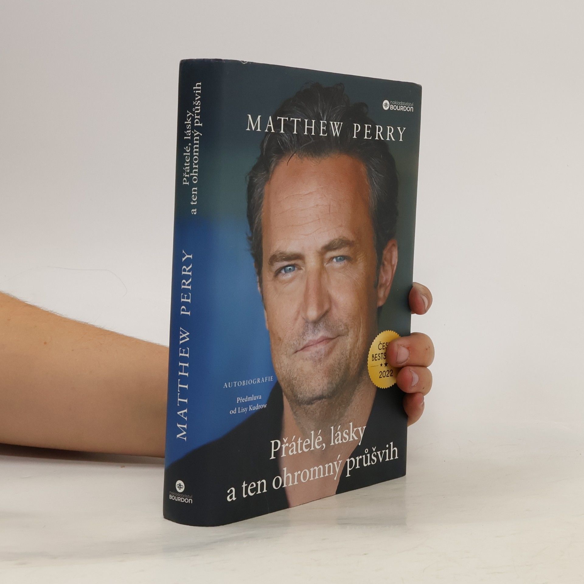 Matthew Perry Přátelé, lásky a ten ohromný průšvih