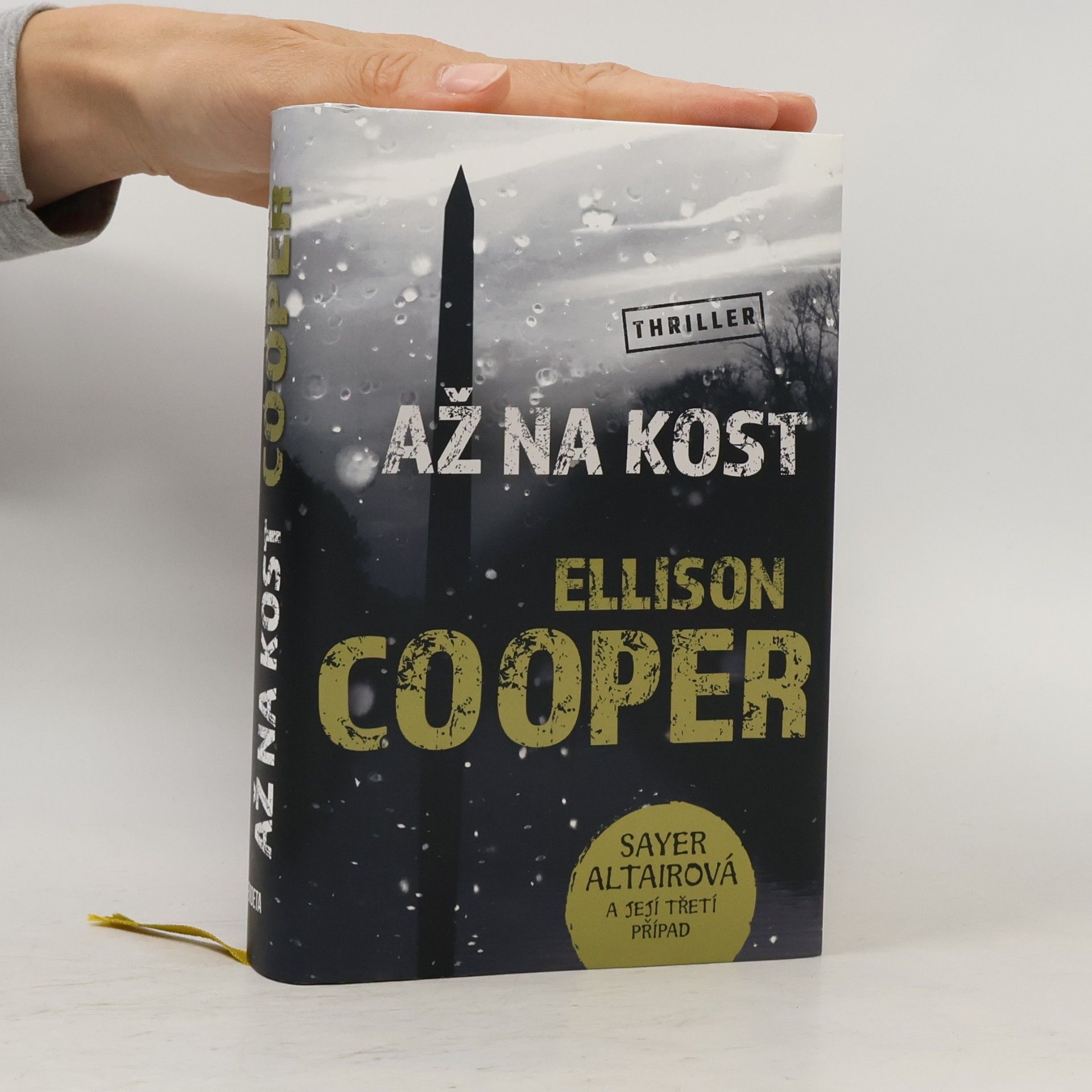 Ellison Cooper Až na kost