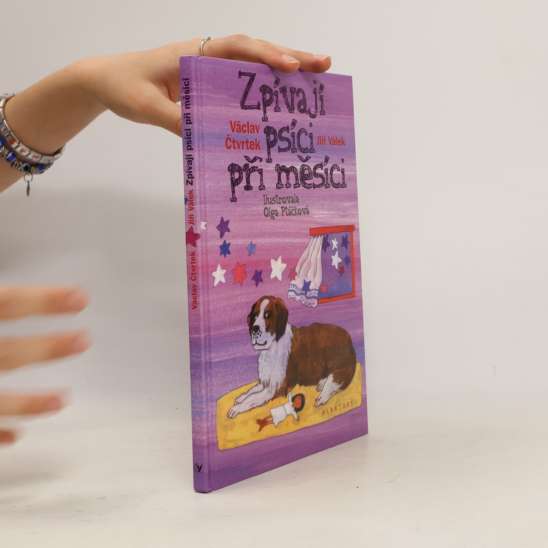 Jiří Miloš Válek Zpívají psíci při měsíci