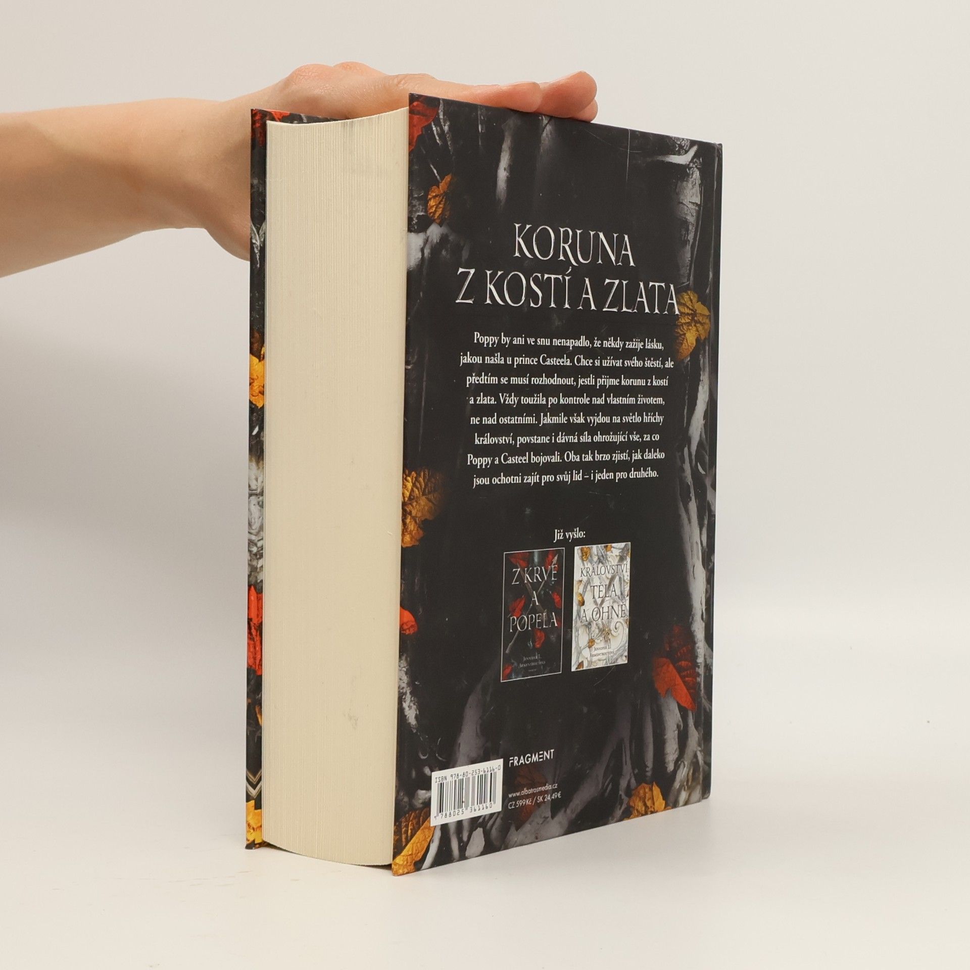 Jennifer Armentrout Koruna z kostí a zlata