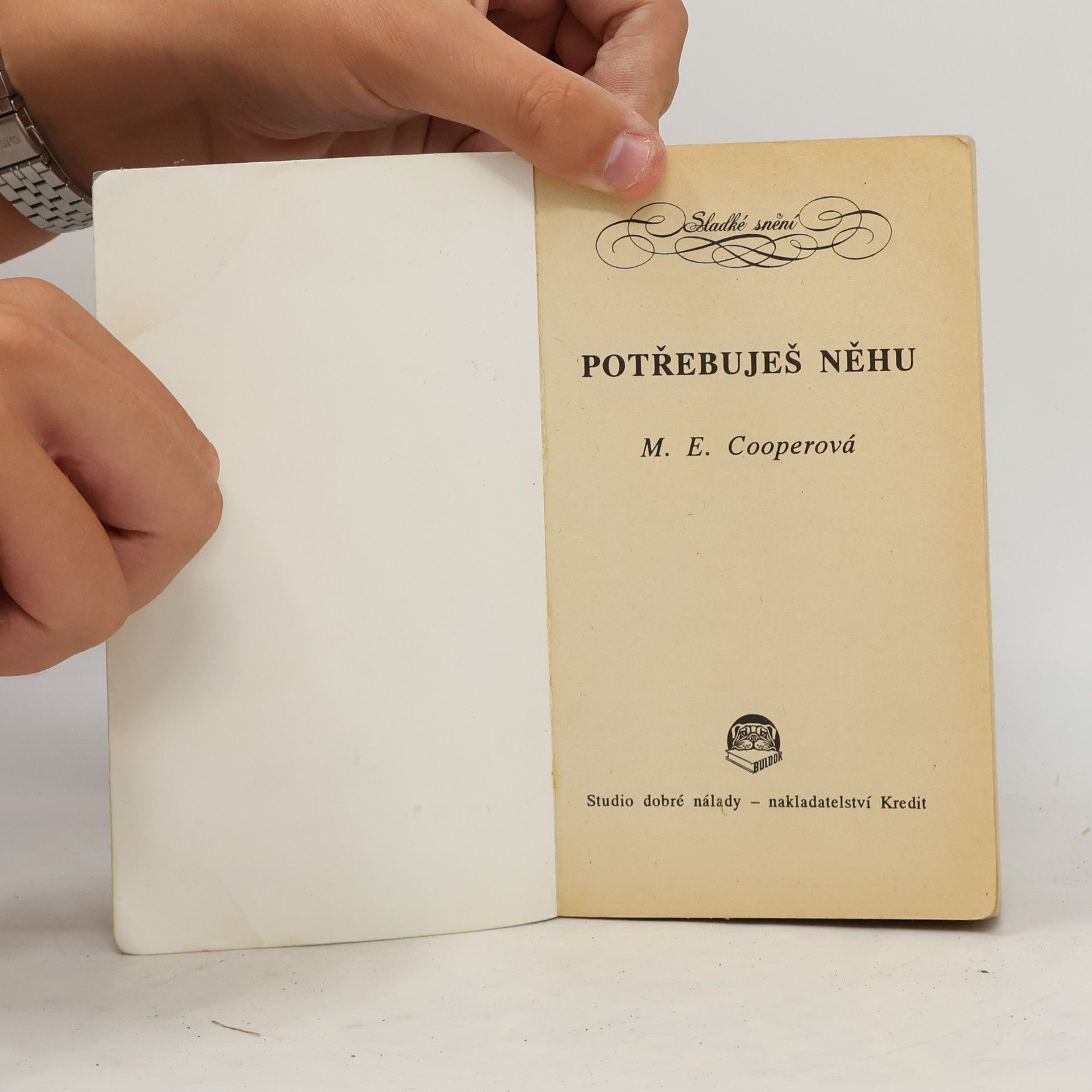 M. E. Cooper Potřebuješ něhu