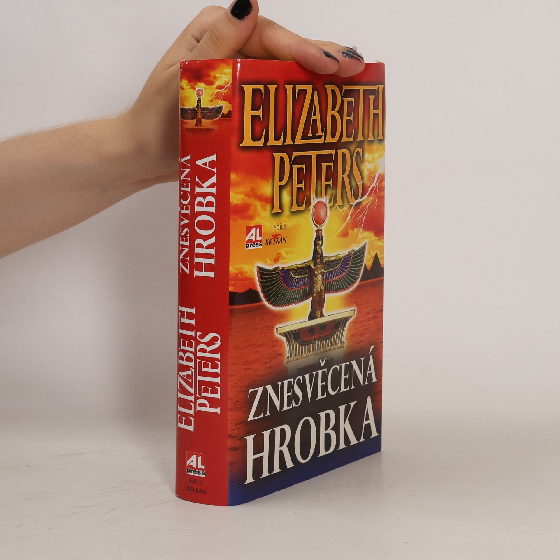 Elizabeth Peters Znesvěcená hrobka