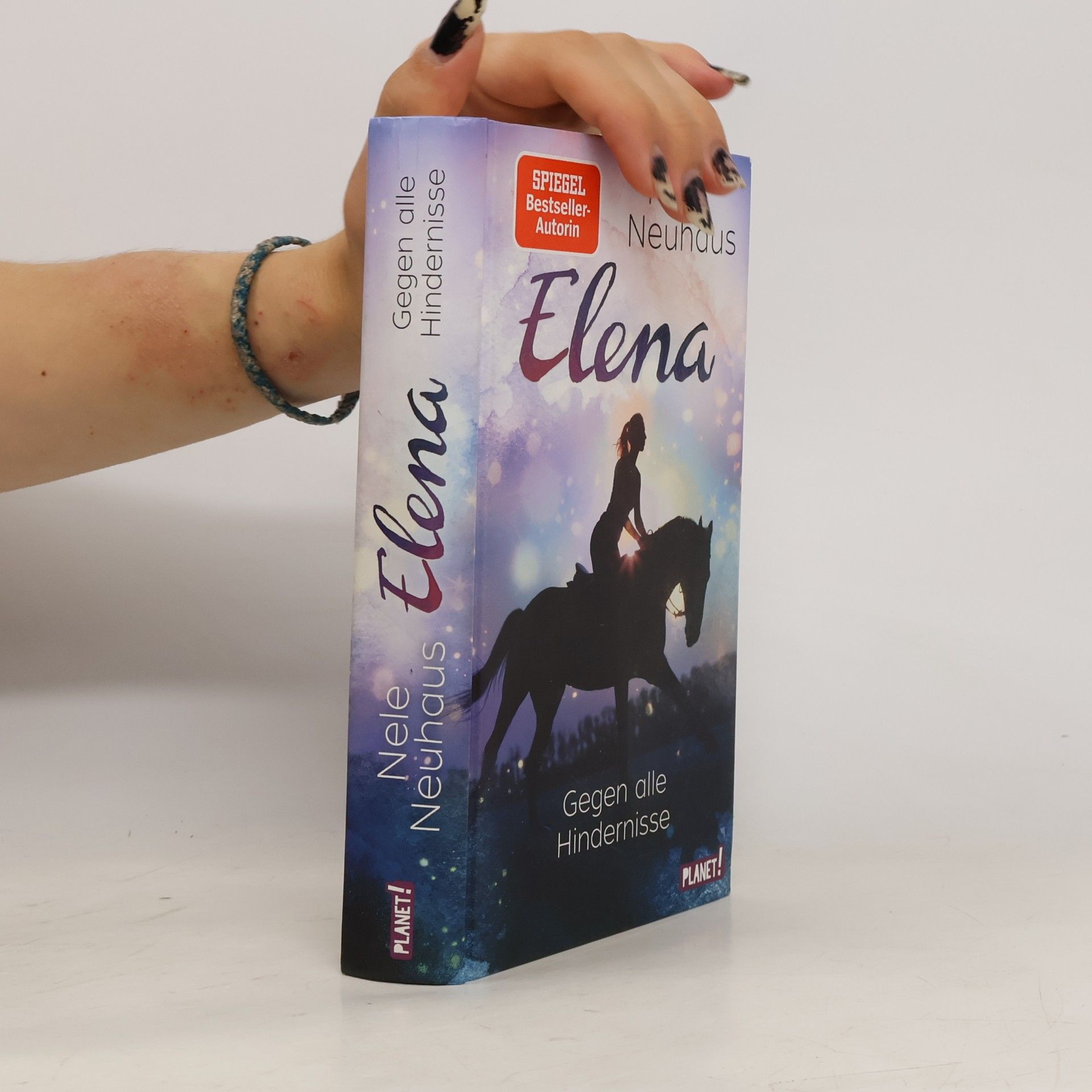 Nele Neuhaus Elena. Gegen alle Hindernisse