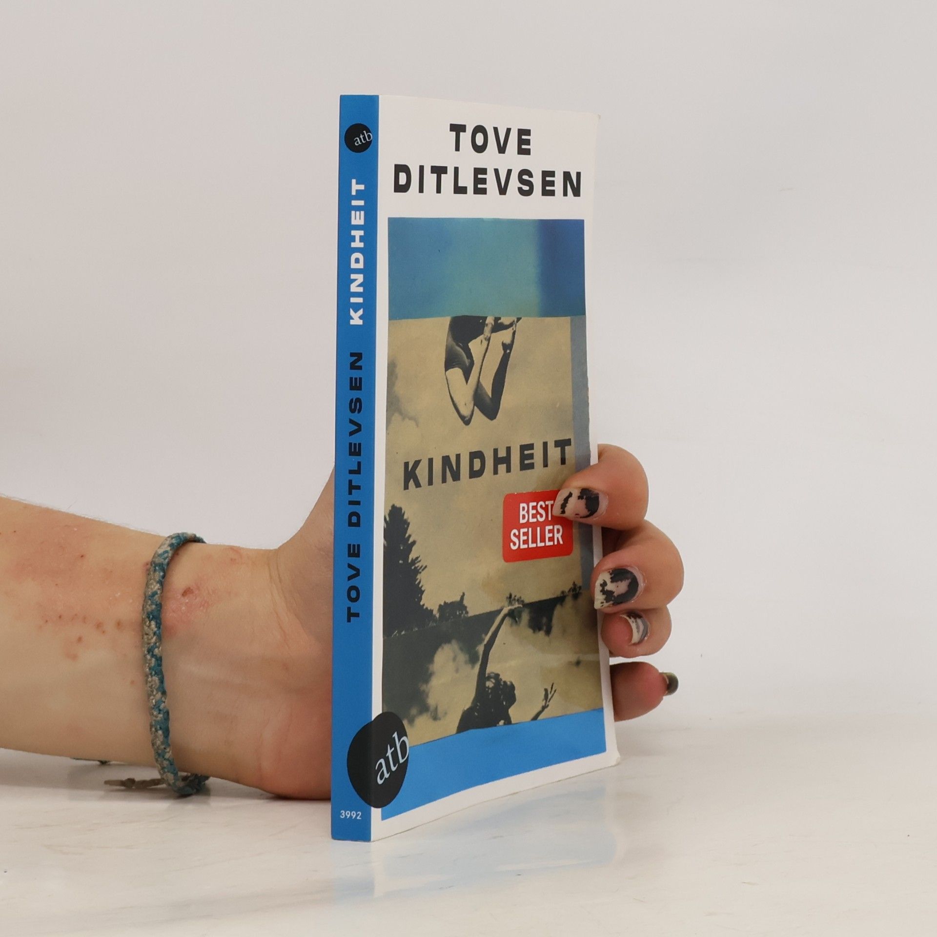 Tove Ditlevsenová Kindheit