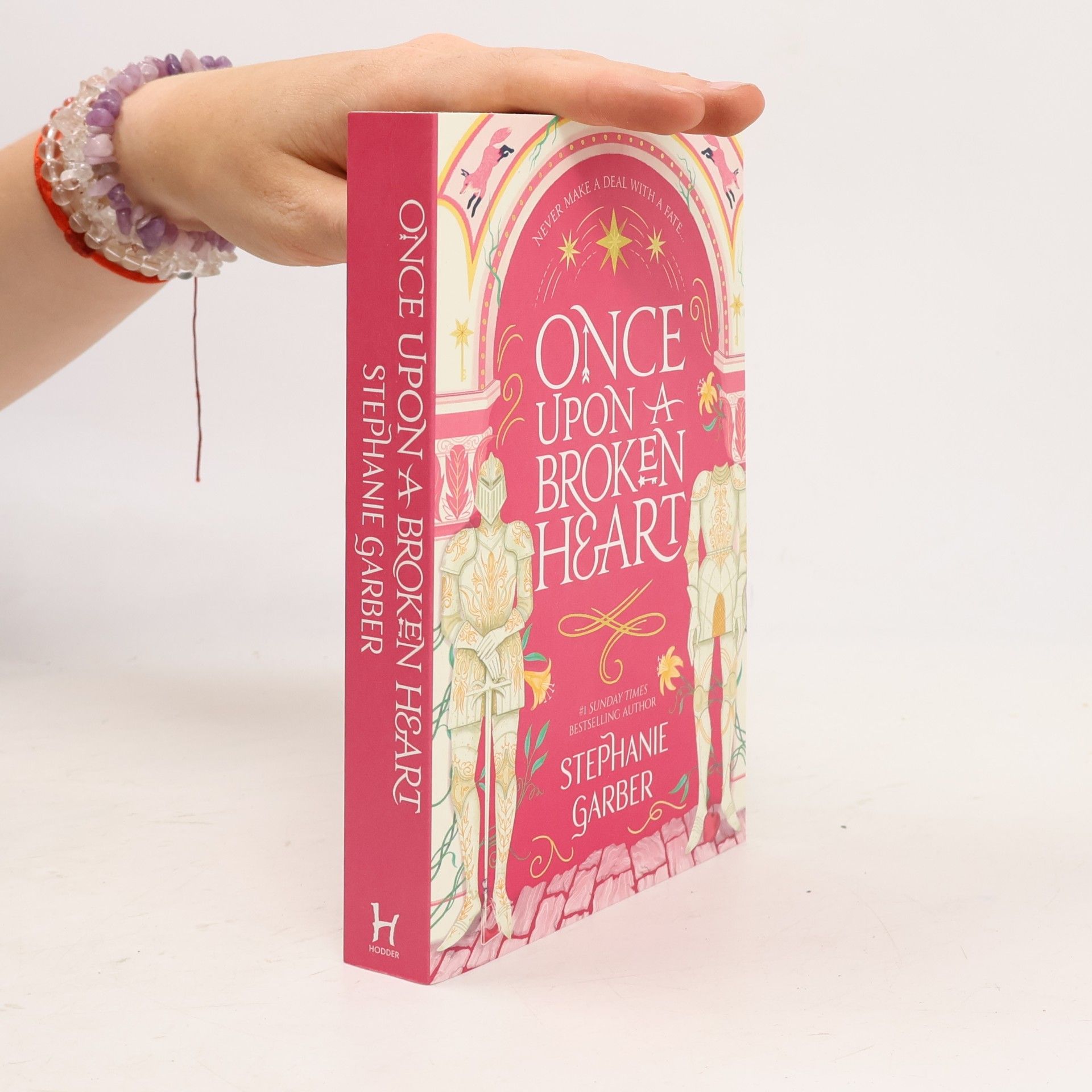 Stephanie Garber Once upon a broken heart