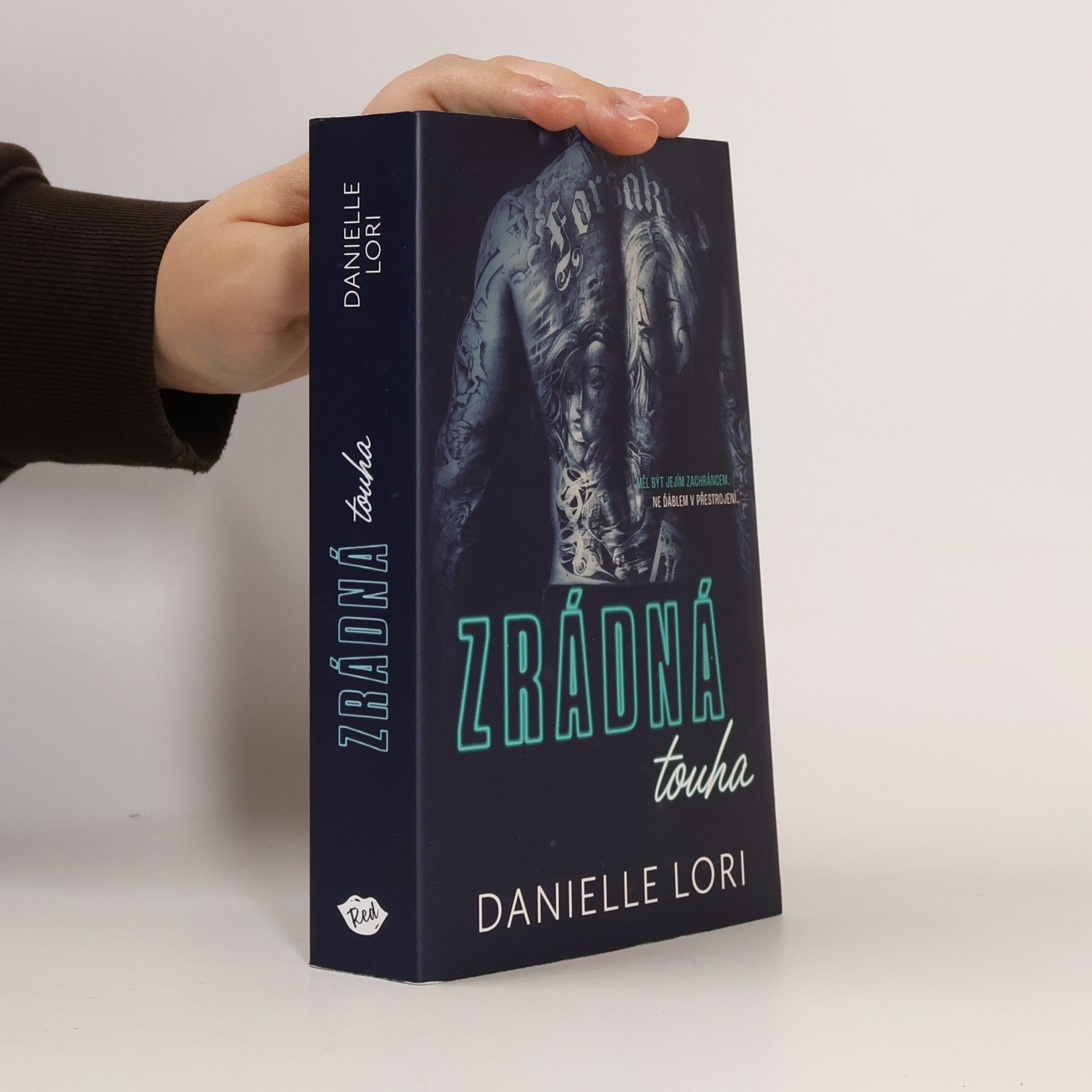 Danielle Lori Zrádná touha