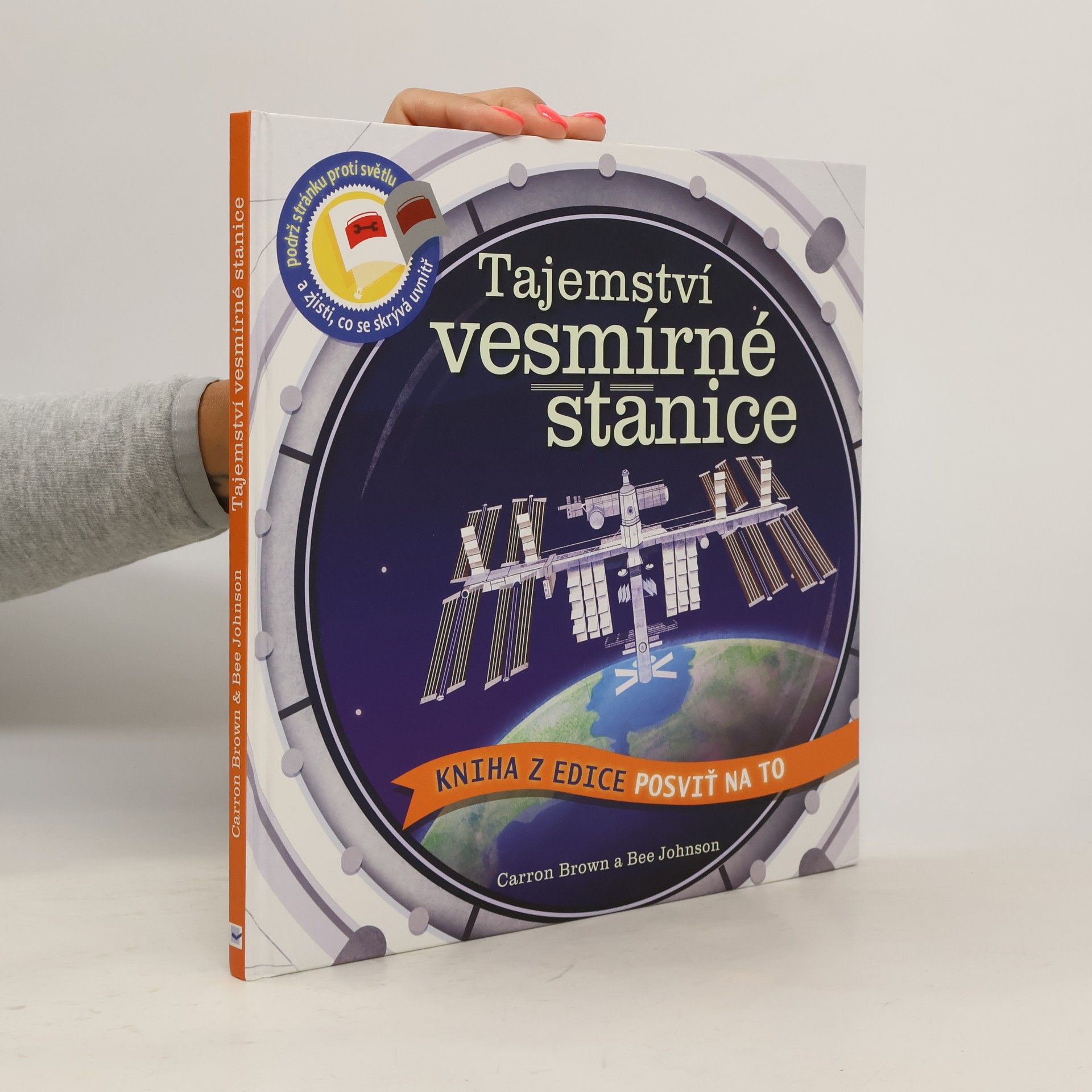 Carron Brown Tajemství vesmírné stanice