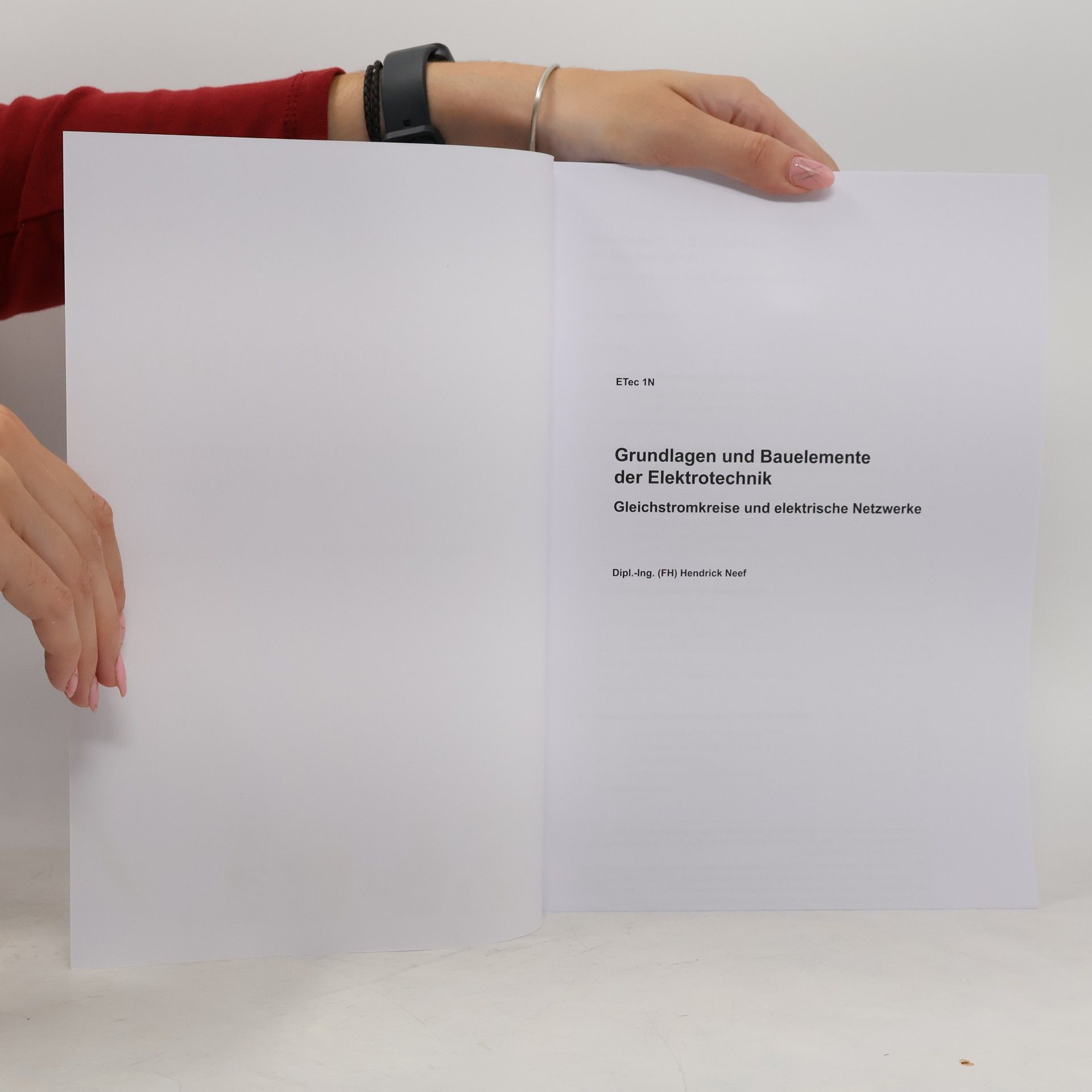 Hendrick Neef Studienheft. Grundlagen und Bauelemente der Elektrotechnik